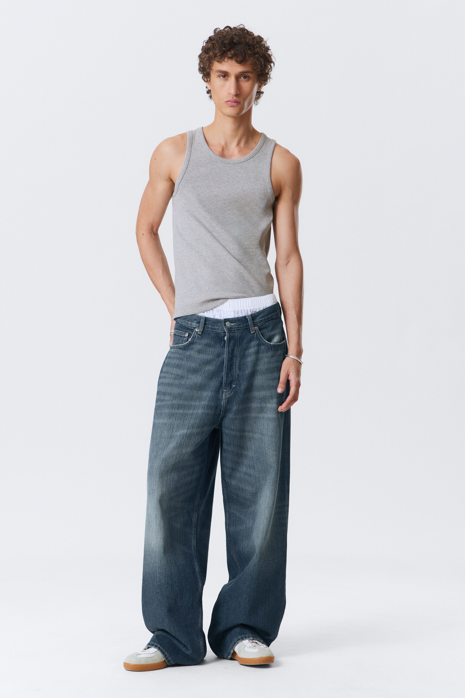 Astro Loose Baggy Leg Jeans - Mine Blue - Medium Blue/Blue Rinse - Dark Blue/Blue Stream - Medium Blue/Tuned Black - Black/Board Blue - Medium Blue/Blue One - Medium Blue/Mine Grey/Dusky Black - Black/Black Rinse - Black/Snow Blue - Light Blue/Torn Blue - Medium Blue - 7