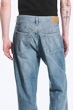 Captain Blue - Ljusblå - Galaxy Mid Waist Loose Straight Jeans - 4