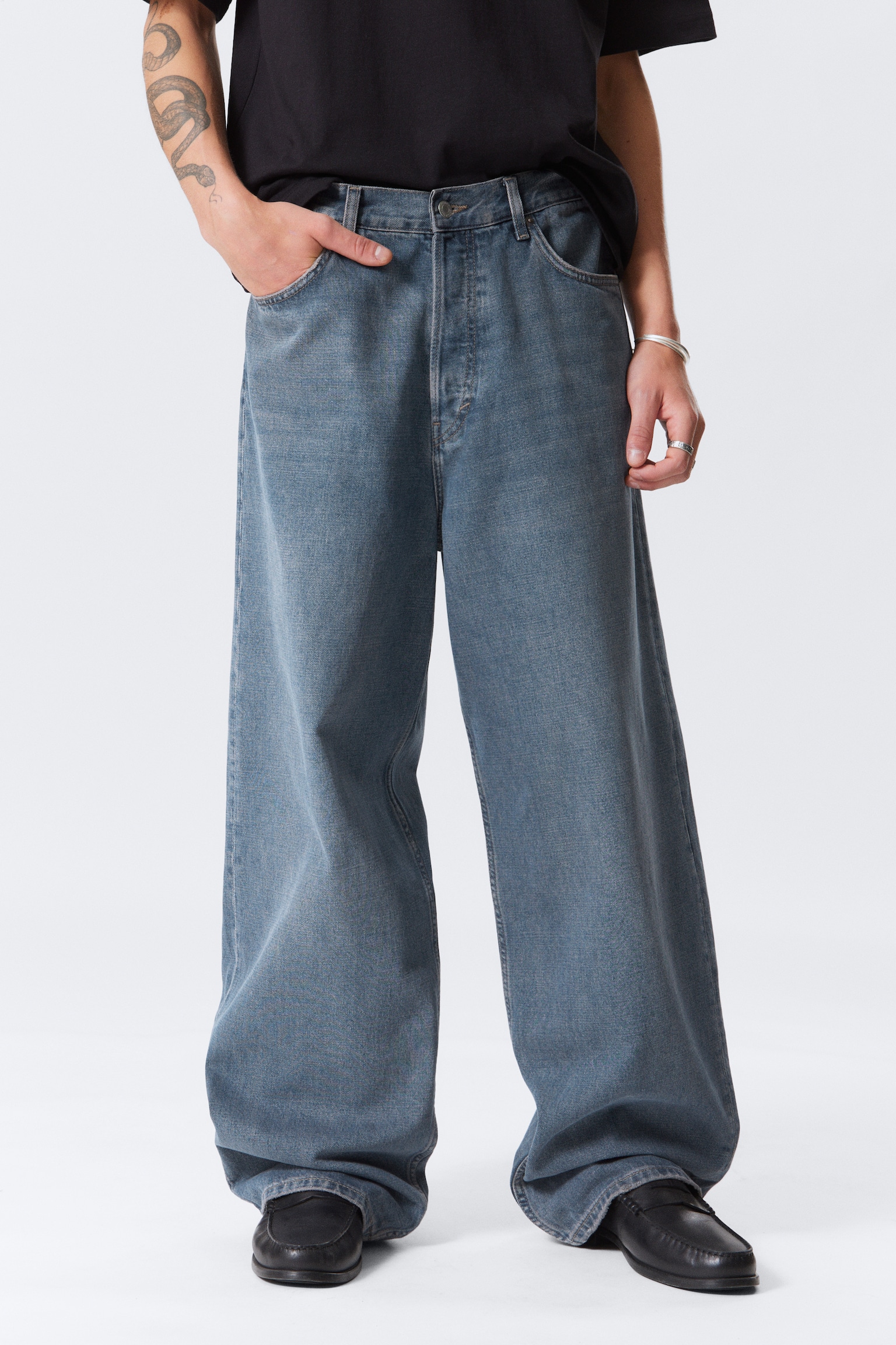 Astro Loose Baggy Leg Jeans - Blue One - Medium Blue/Board Blue - Medium Blue/Blue Stream - Medium Blue/Tuned Black - Black/Black Rinse - Black/Dusky Black - Black/Mine Grey/Blue Rinse - Dark Blue/Snow Blue - Light Blue/Mine Blue - Medium Blue/Torn Blue - Medium Blue - 3