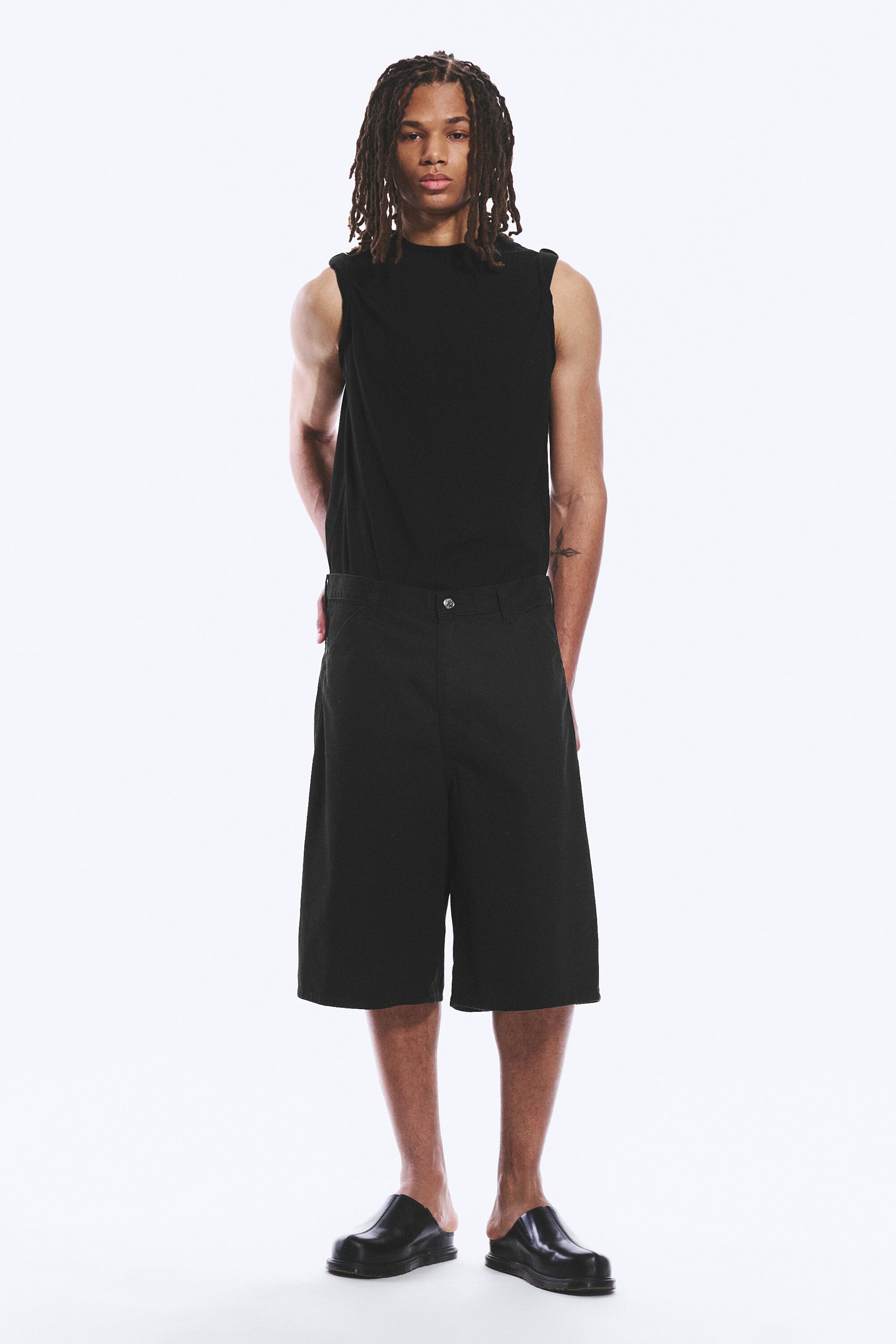 Black - Astro Loose Baggy Linen-Blend Shorts - 1