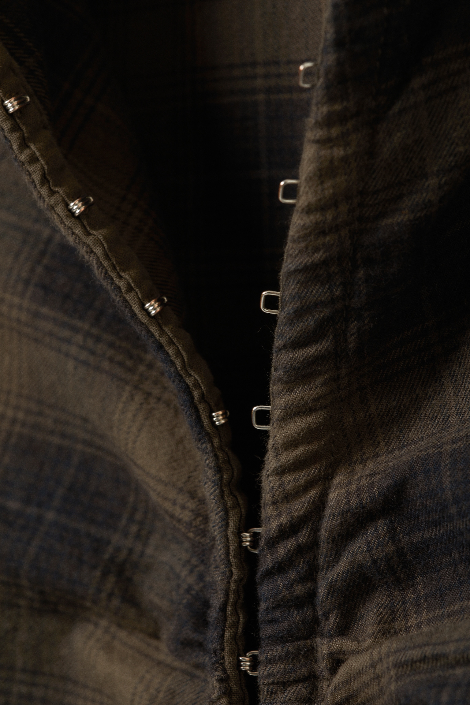 Long-Sleeved Fitted Satin Shirt - Checked Dark Brown - 4