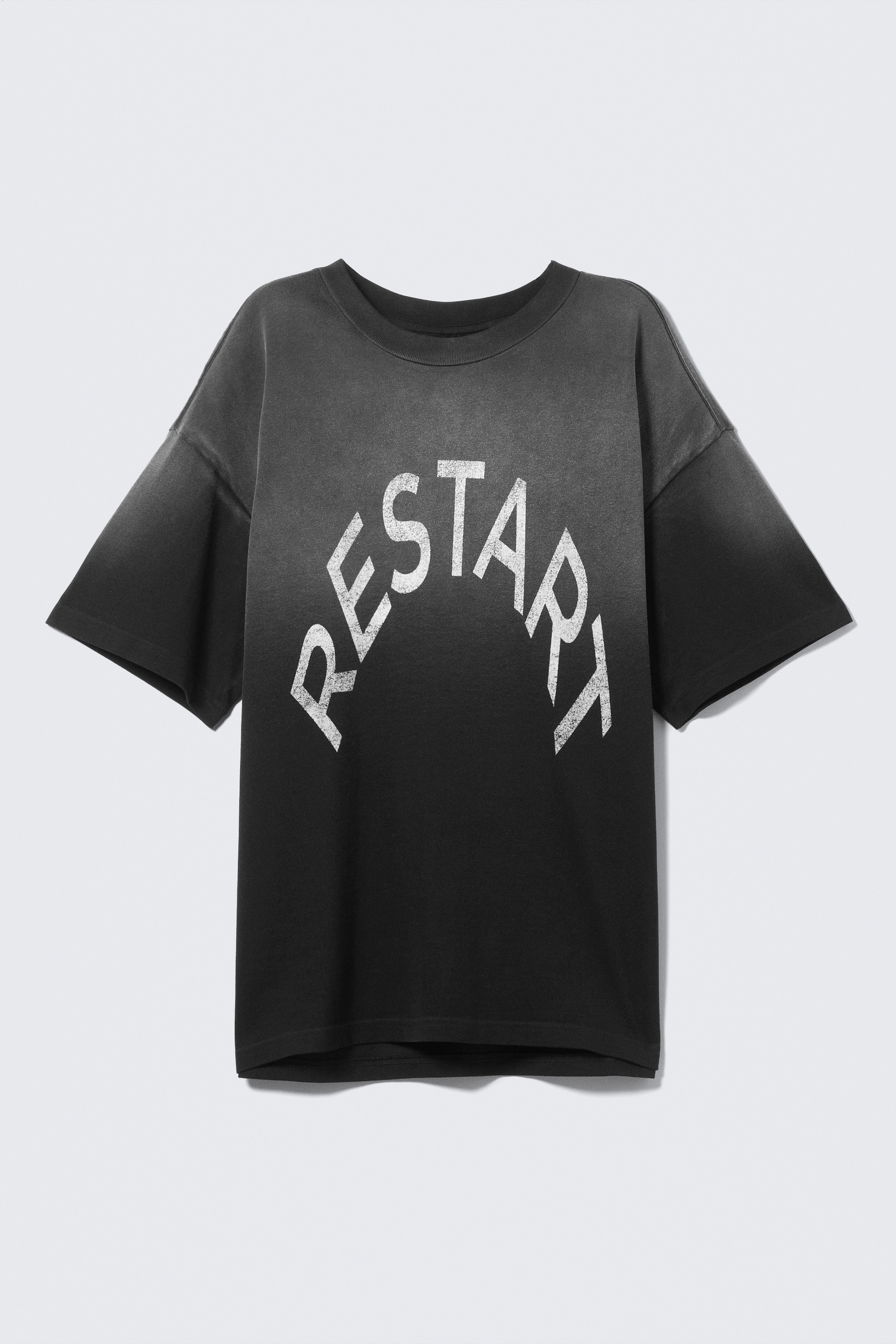 T-shirt Great boxy con stampa grafica - Black - Restart/Bright Blue - Four Man Gang/Rosso scuro/Bianco - Smilish/Washed Black - Mizzion/Bianco - Tiger Wolf/Frog Man - bianco
