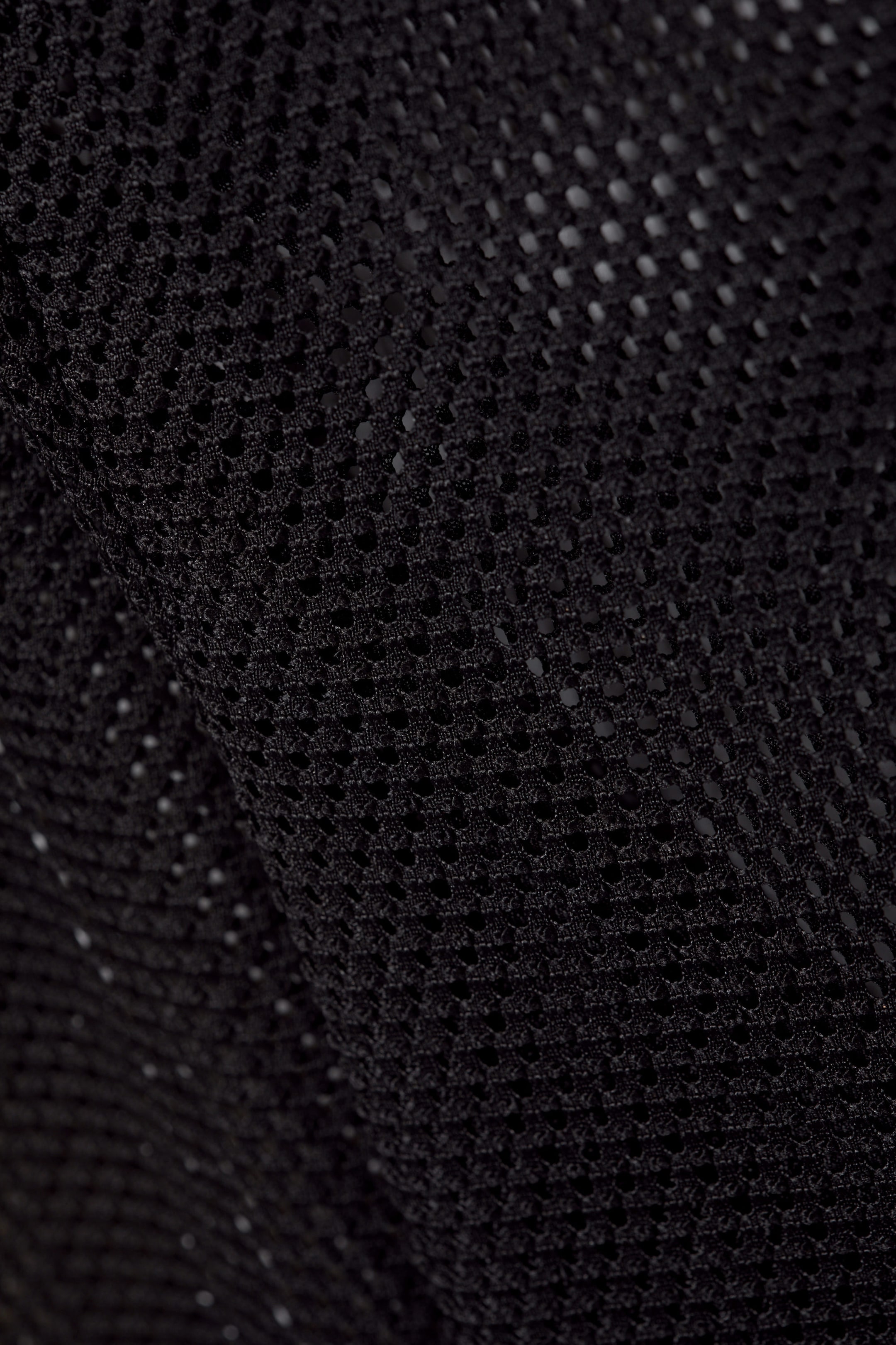 Schwarz - Sportliches Langarmoberteil aus Mesh - 1