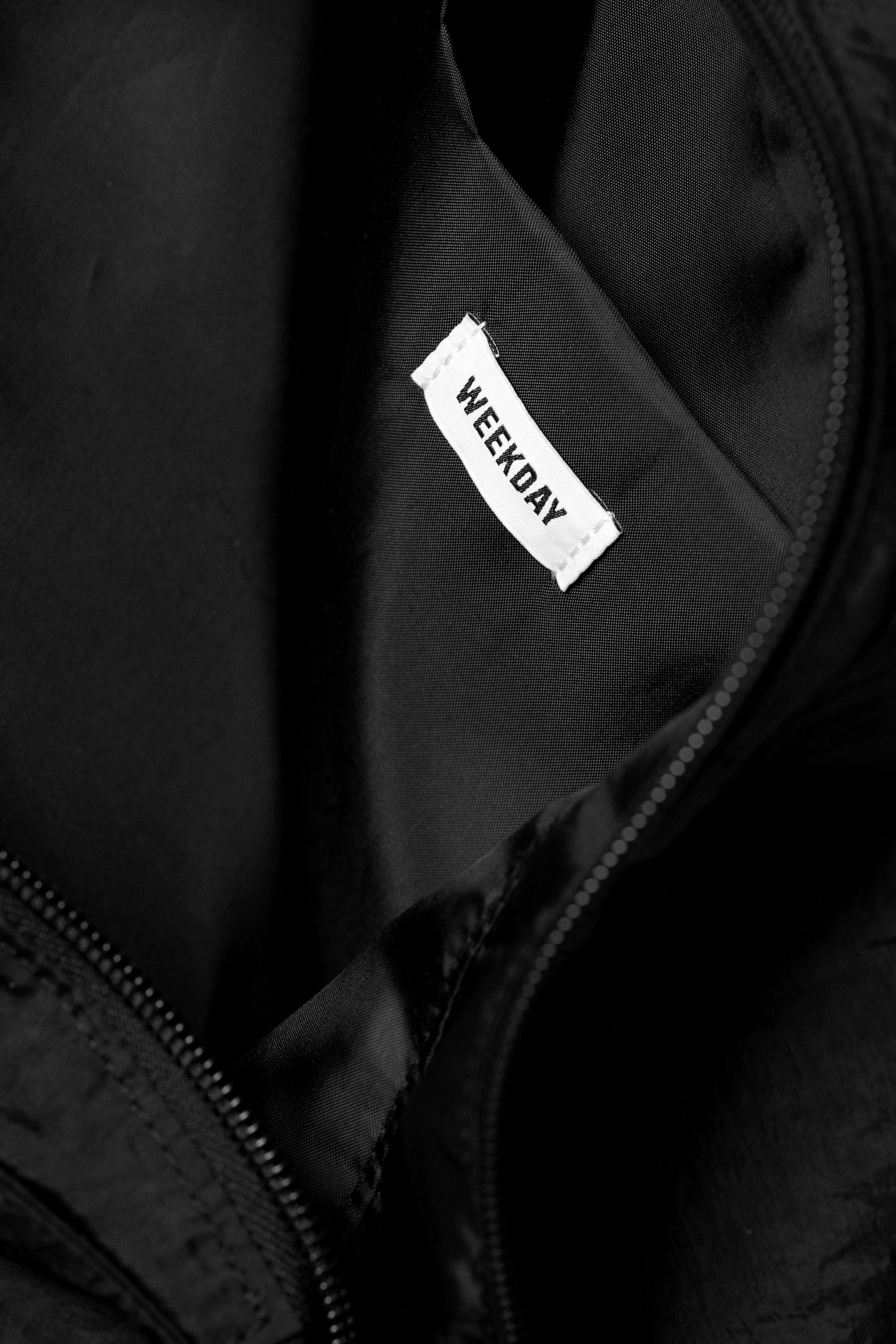 Black - Dawa Drawstring Shoulder Bag - 4