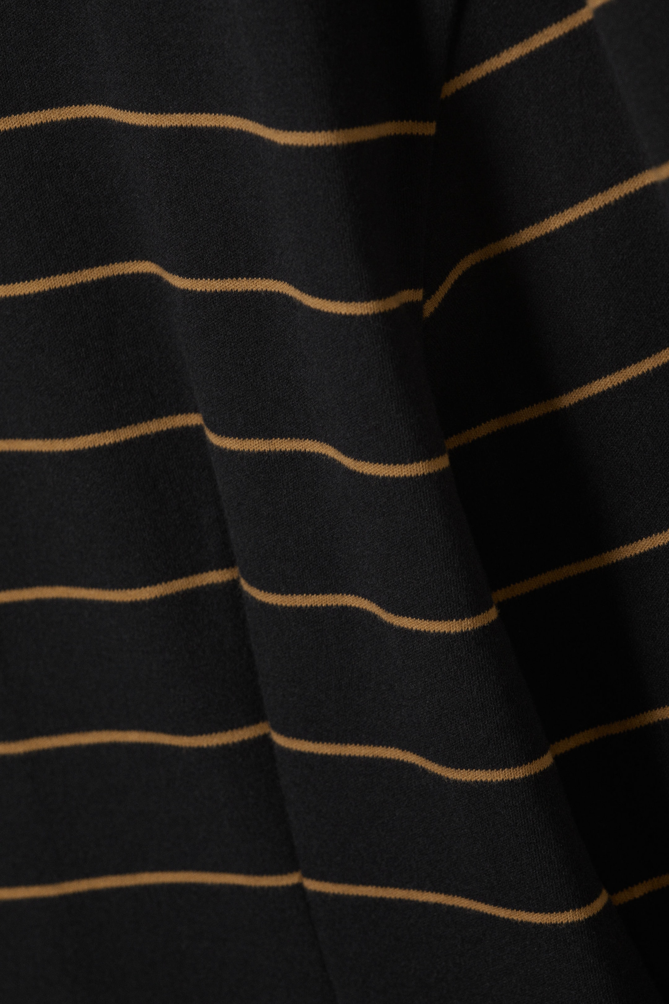 Schwarz gestreift - Langärmliges Minikleid aus Baumwolle - 2