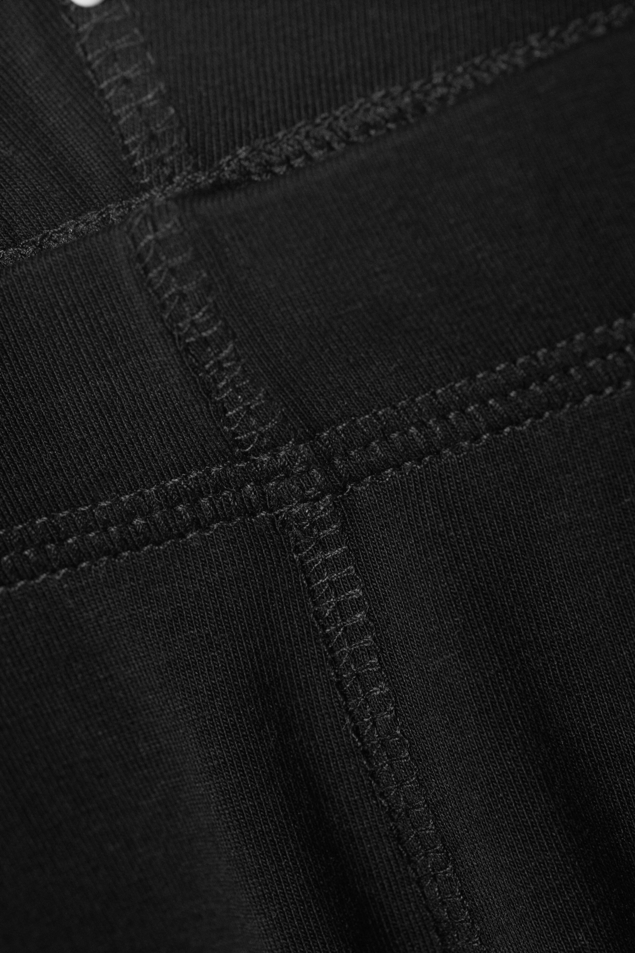 Black - Soft Mid Rise Capri Leggings - 4