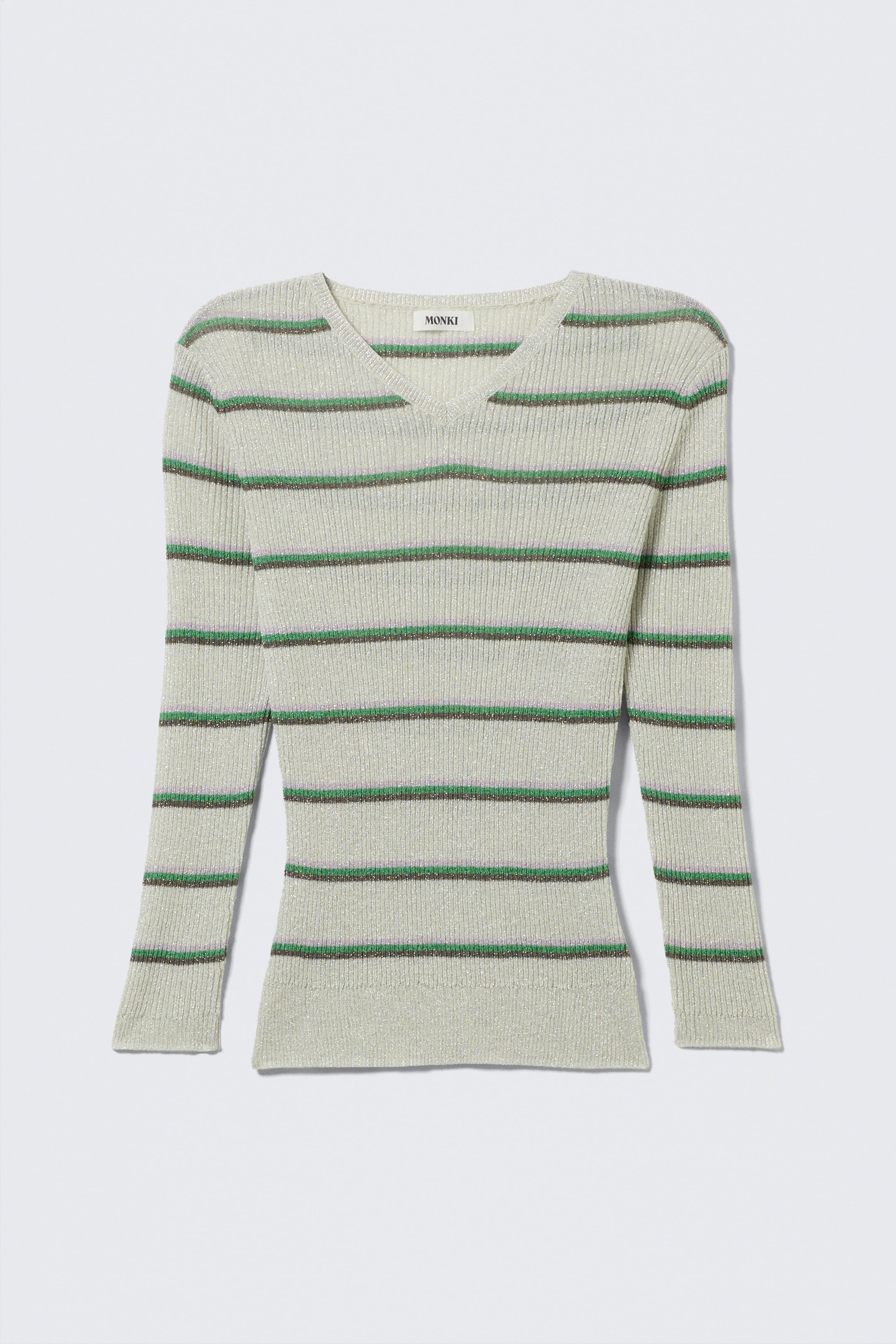 Ver imagem maior: Um camisola de malha semi-transparente e de corte justo é apresentada de FRENTE, com um decote em V, acabamentos canelados no pescoço, punhos e bainha, e riscas horizontais verdes e verde escuro sobre uma base bege clara cintilante.