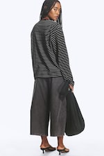 Striped Black - Long-Sleeved Boxy Cotton T-shirt - 2