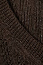 Dunkelbraun - Gerippte Strickweste mit V-Ausschnitt - 4