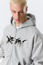 Grau meliert - "Dream" - Grafischer Zip-Hoodie mit eckigem Schnitt - 1