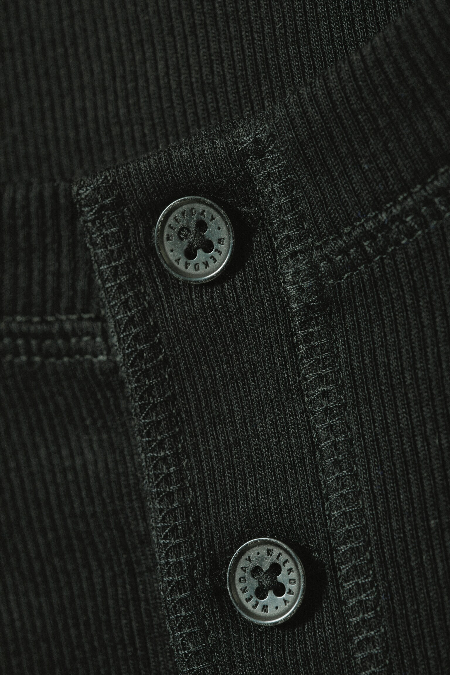 Long-Sleeved Henley T-shirt - Dark Green/Black/Dusty White - 2