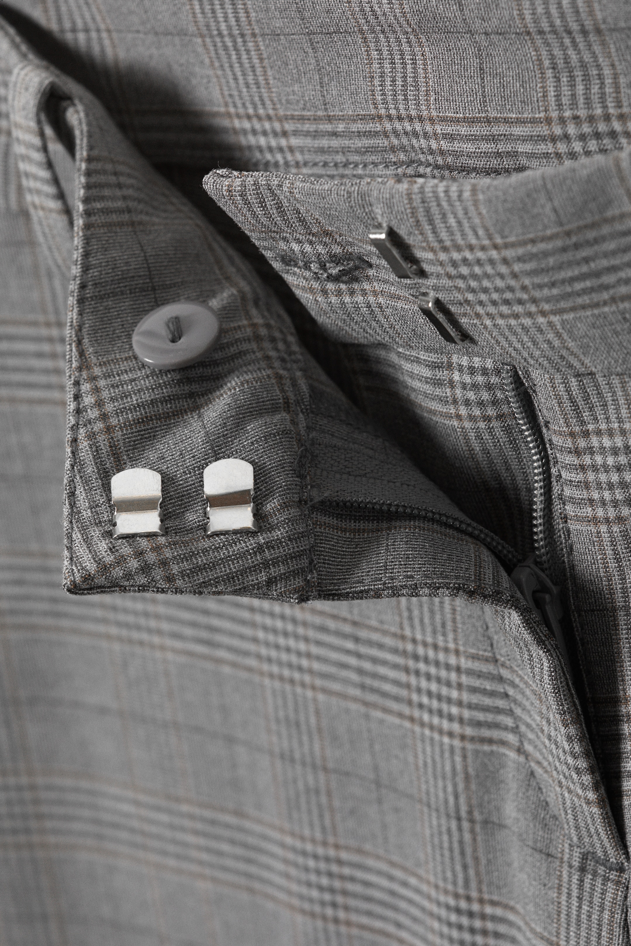 Προβολή μεγαλύτερης εικόνας: Low Flared Suit Trousers - Checked Dark Mole - Ladies | H&M GR 2