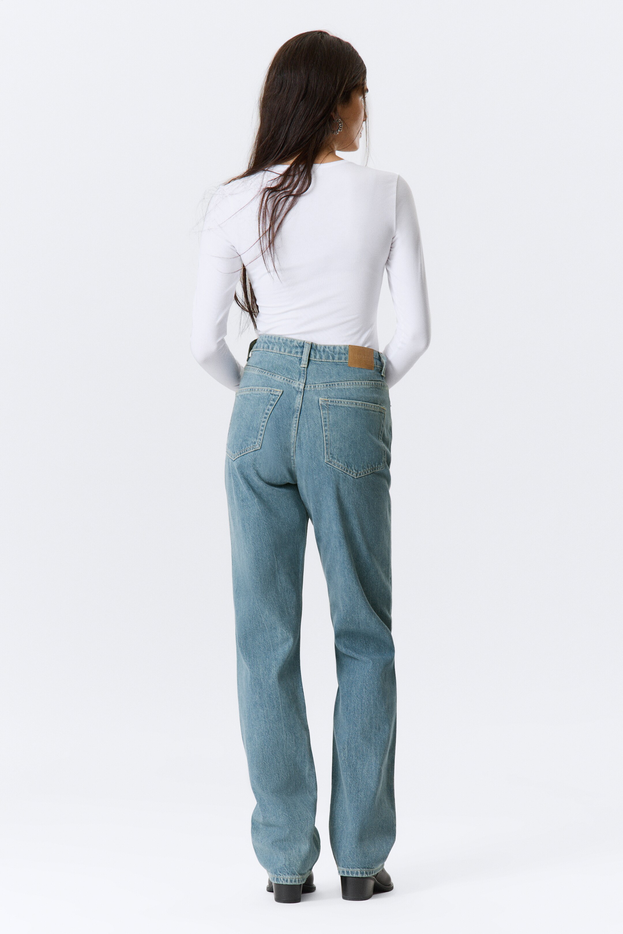 Προβολή μεγαλύτερης εικόνας: Rowe Super High Waisted Regular Straight Leg Jeans - 2000 Blue - Medium Blue - Ladies | H&M GR 5