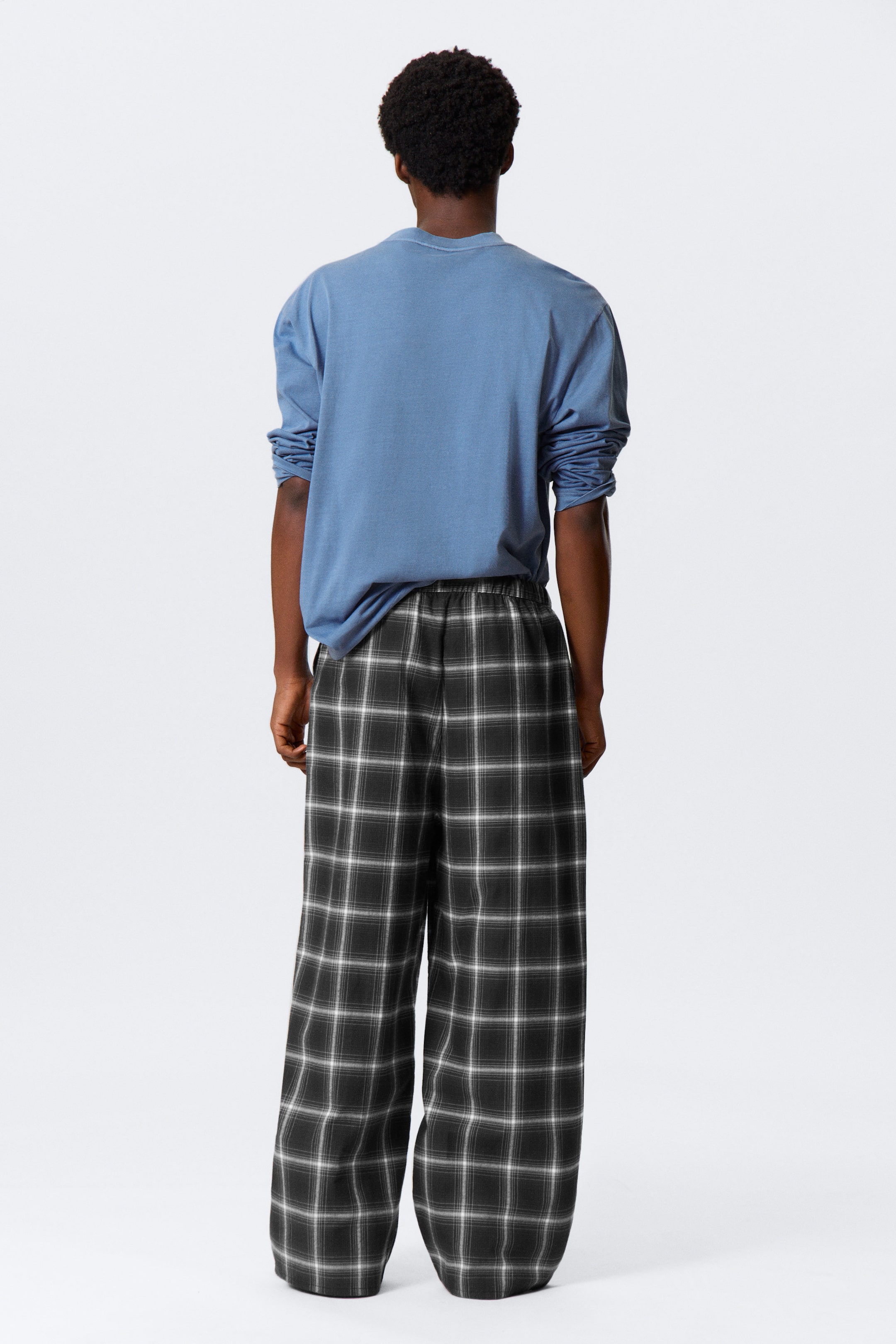 Schwarz kariert - Entspannte Pyjamahose aus Flanell - 3