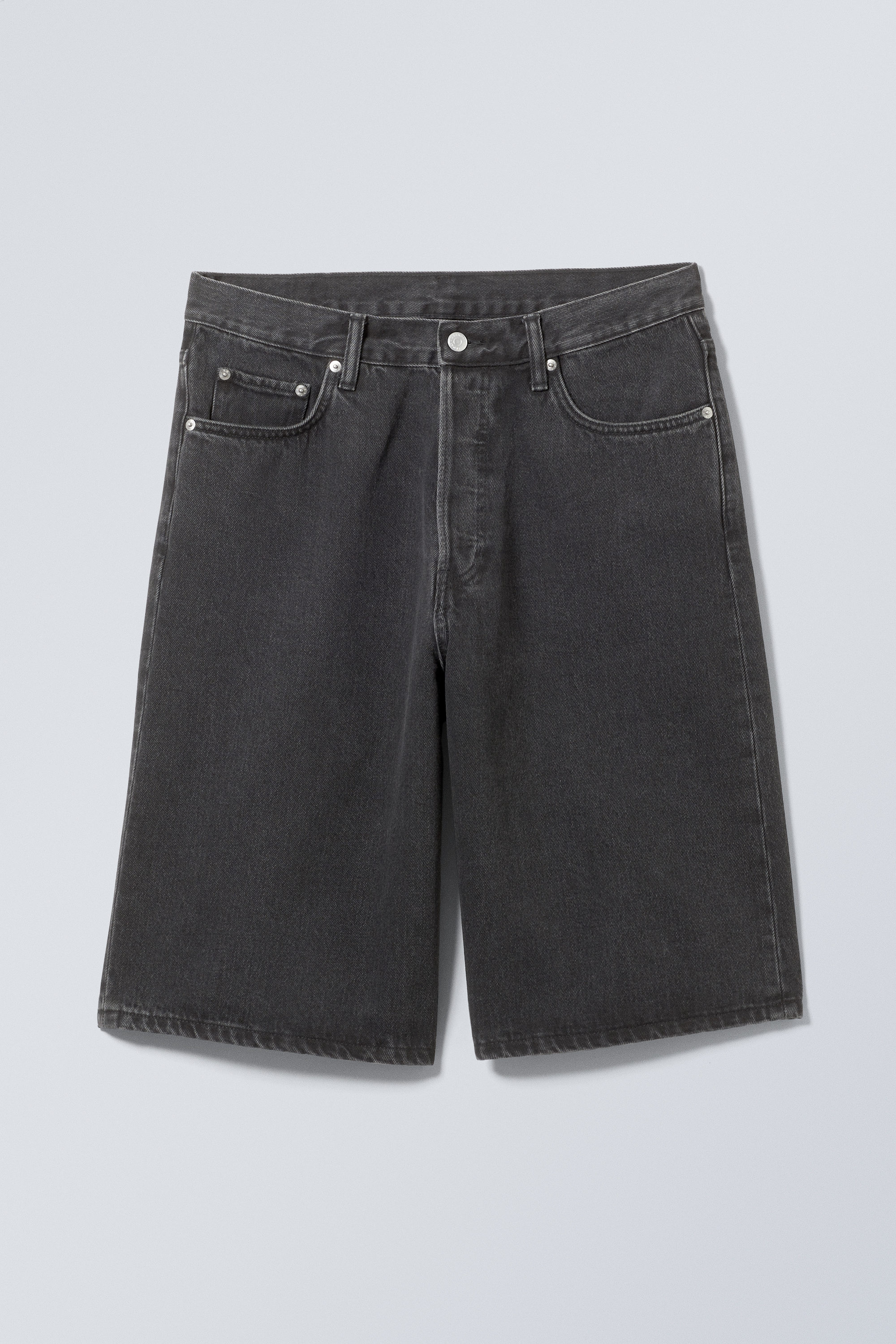 astro mid rise loose baggy denim shorts - Tuned Black | Weekday GB