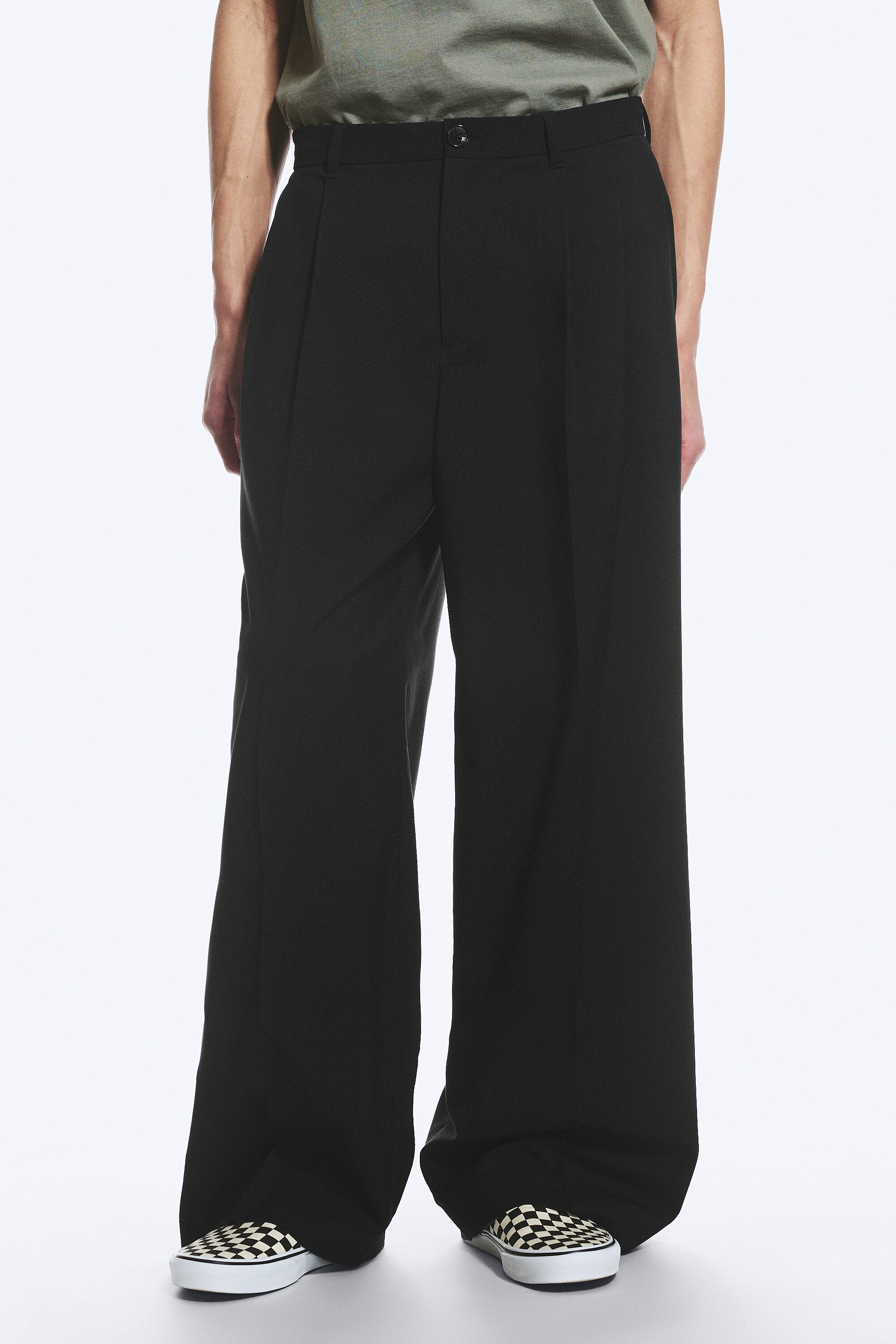 nate baggy fit pleated suit trousers - Black | Weekday WW