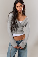 Grau meliert - Wickelstrickjacke mit V-Ausschnitt - 0