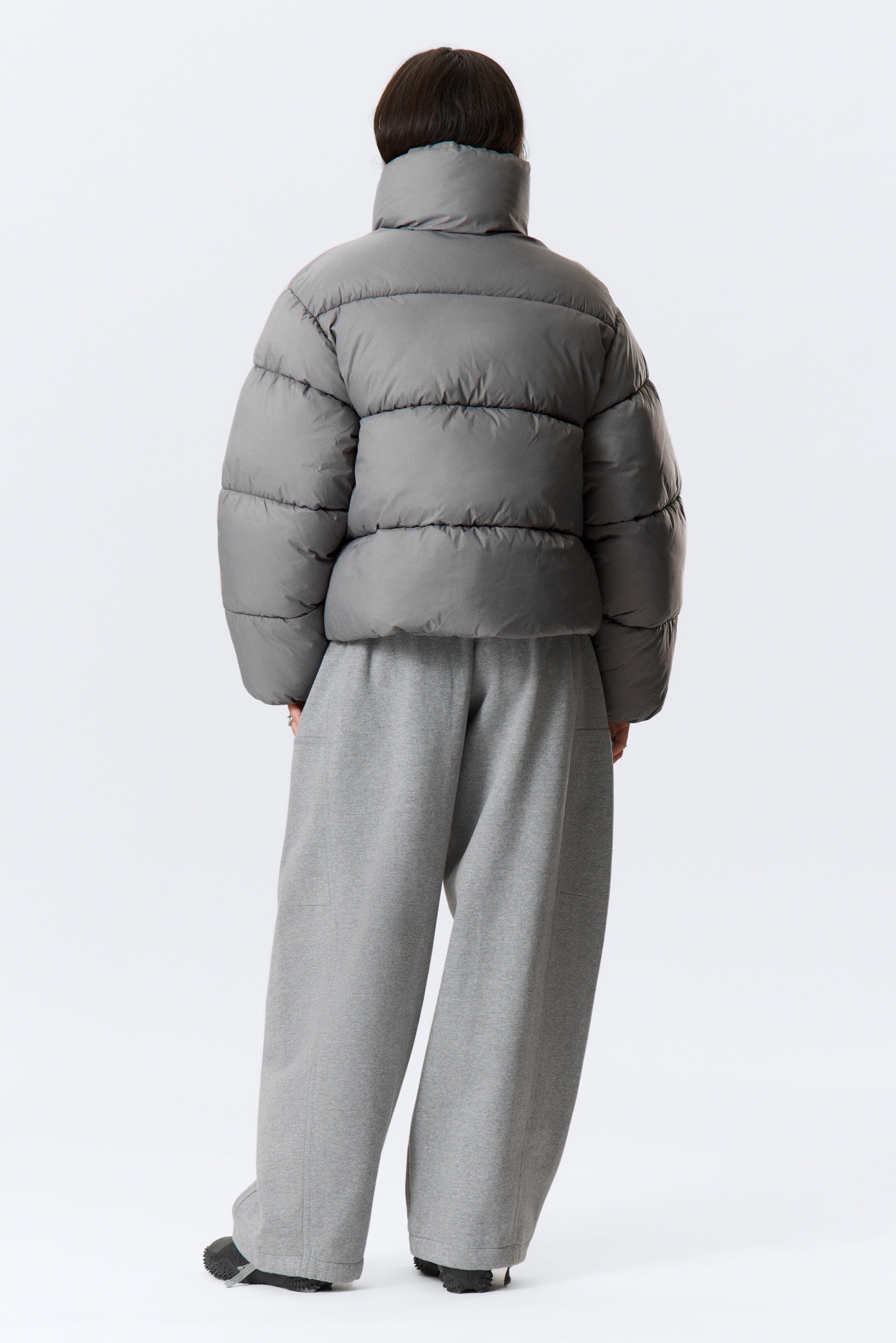 Grotere afbeelding bekijken: Short Oversized Puffer Jacket - Grijs - DAMES | H&M BE 6