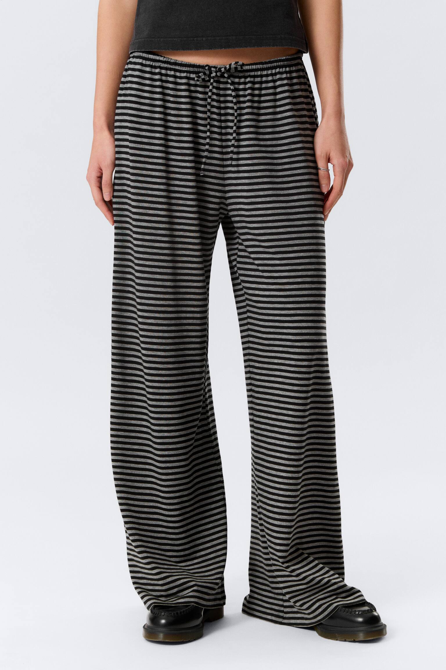 Mid Rise Loose Wide Leg Lyocell Trousers - Zwarte en grijze strepen/White - Grey Stripes - 3