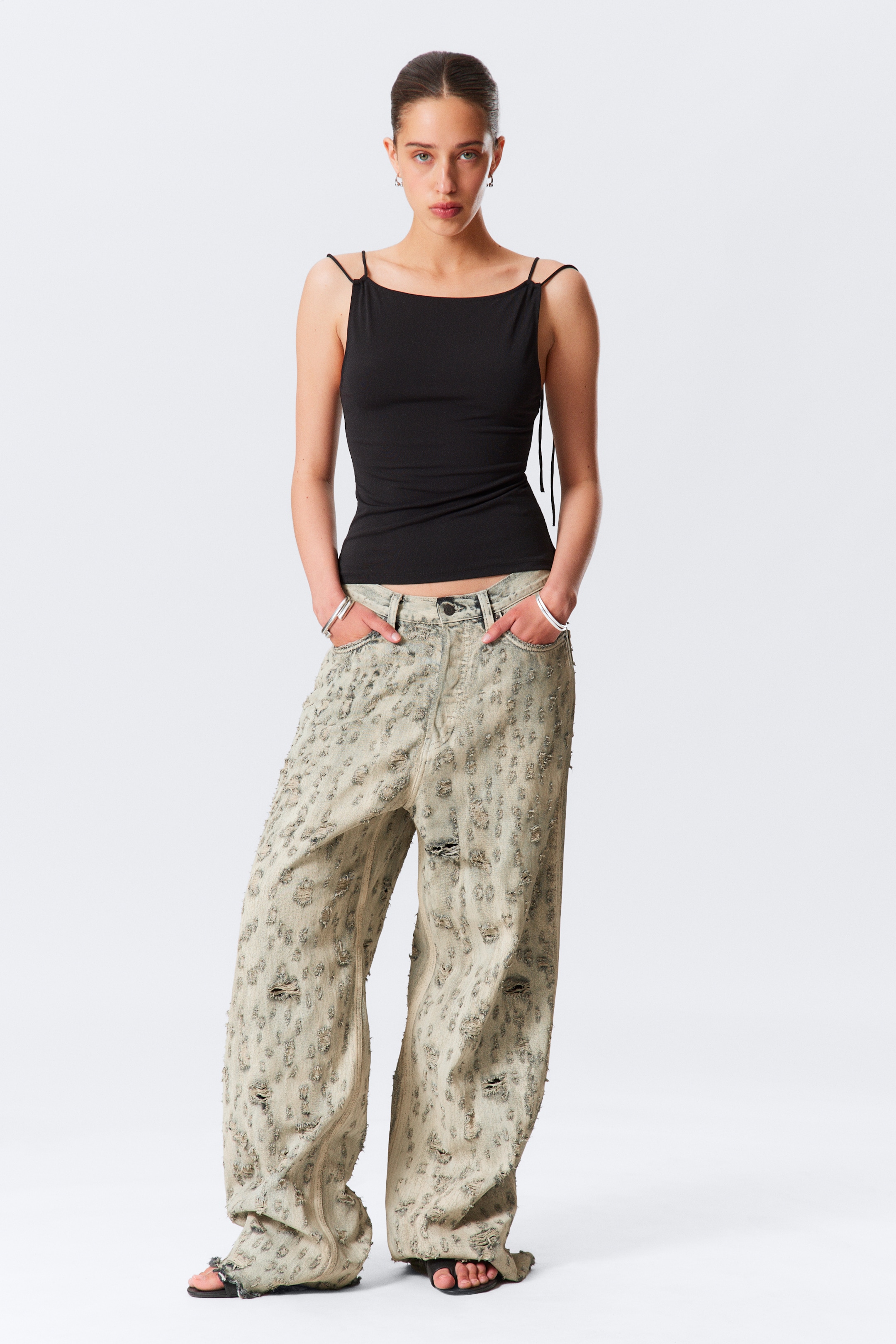 Grösseres Bild ansehen: Jersey-Tanktop mit Riemchen und U-Boot-Ausschnitt - Schwarz - DAMEN | H&M CH 2