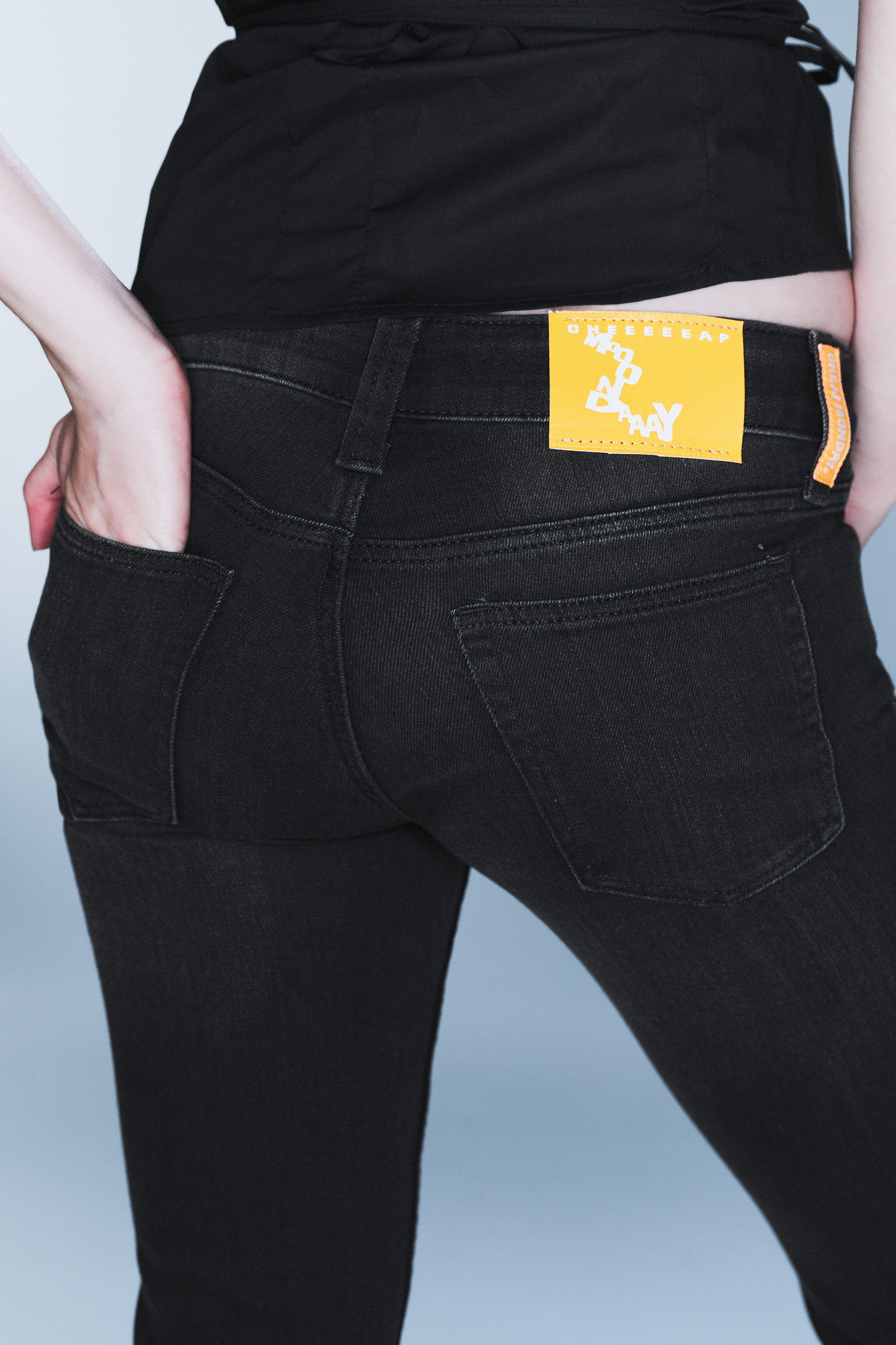 Black - Sleezie Low Rise Skinny Jeans - 3