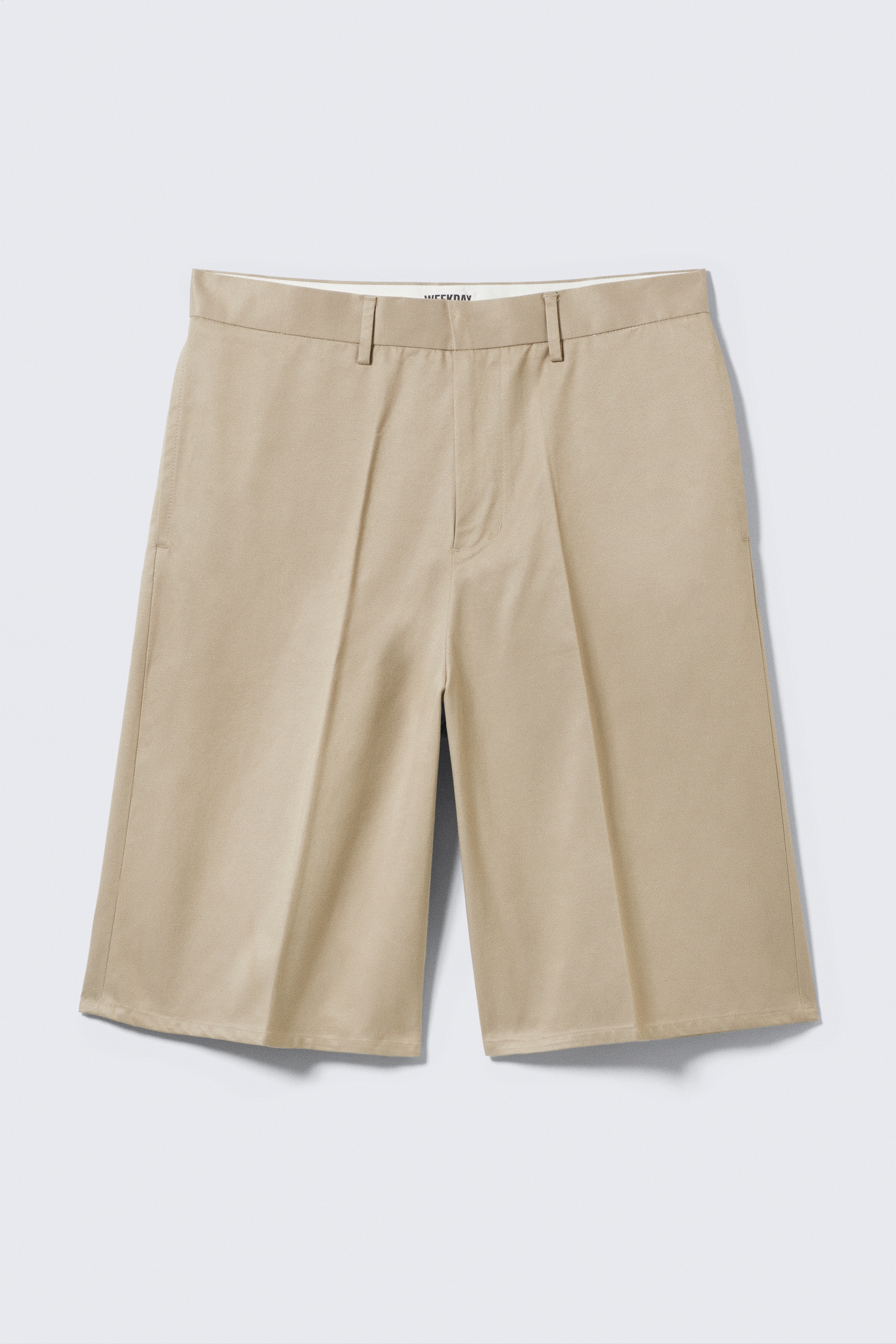Visualizza immagine più grande: Shorts sartoriali con vestibilità loose - Beige - UOMO | H&M IT 1