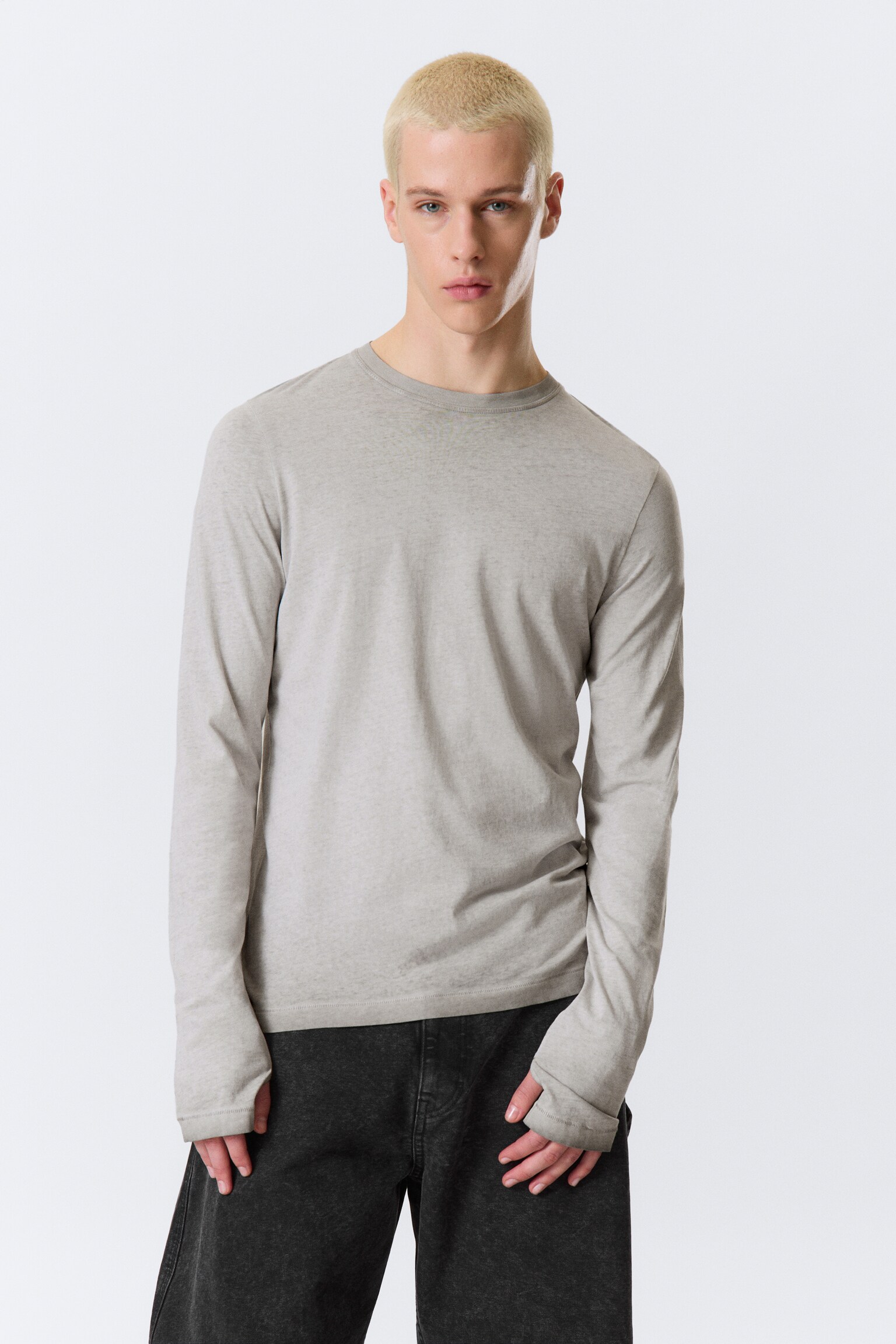 Relaxed Long-Sleeved Cotton T-Shirt - Vypraná tmavá krtčia - 2