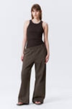 Dunkelbraun - Lange, schwere Sweatpants in lockerer Passform - 0