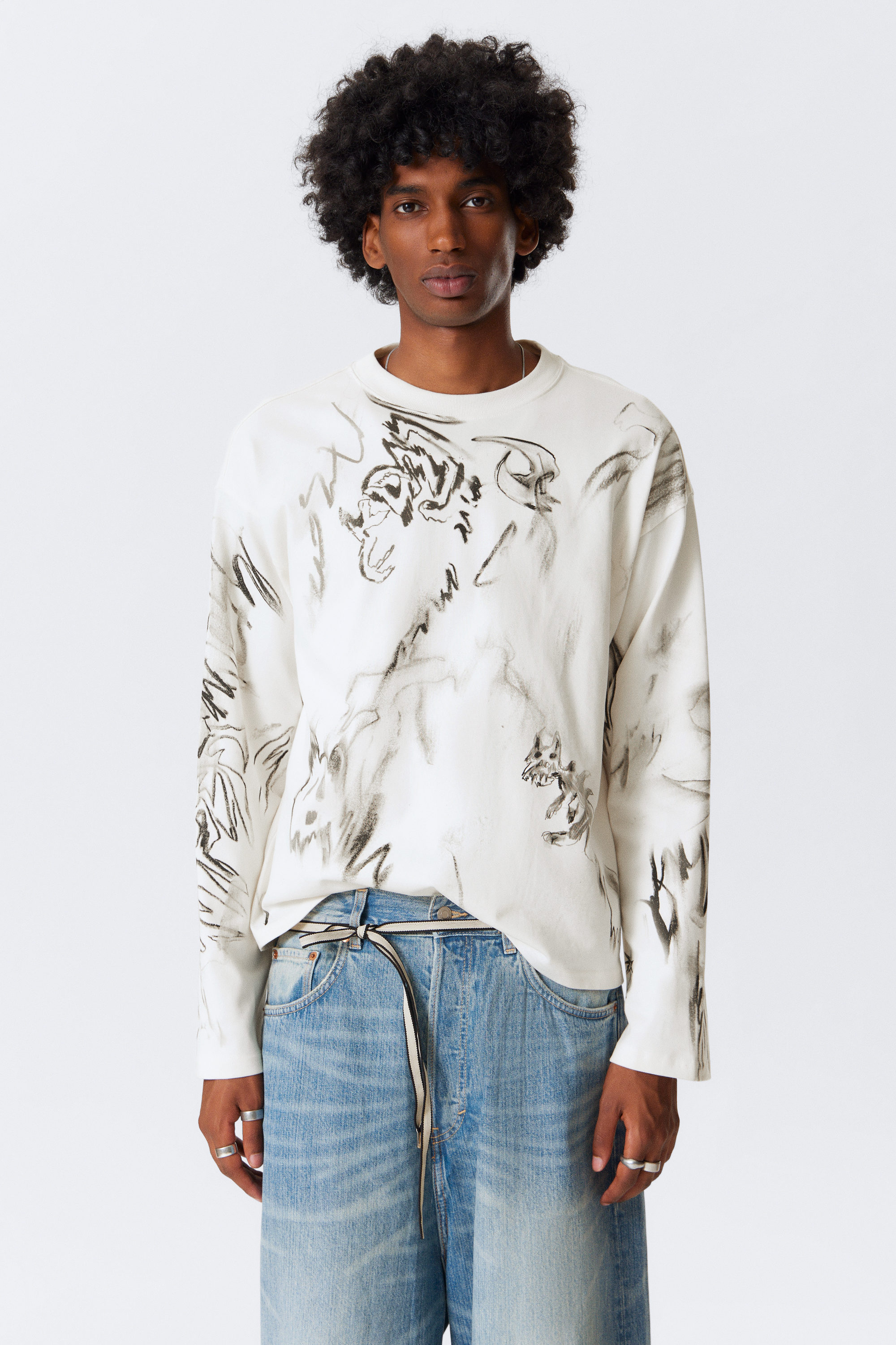 White - Sketch Book - Great Boxy Graphic Long Sleeve T-shirt - 1