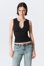 Schwarz - Schmales, ärmelloses Top mit V-Ausschnitt - 0