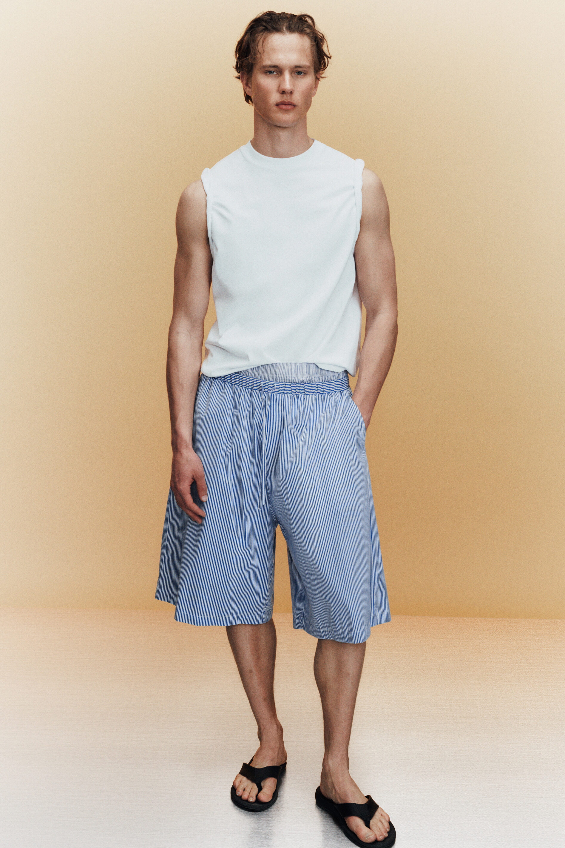 drawstring knee-length cotton shorts - Striped Blue/White | Weekday GB