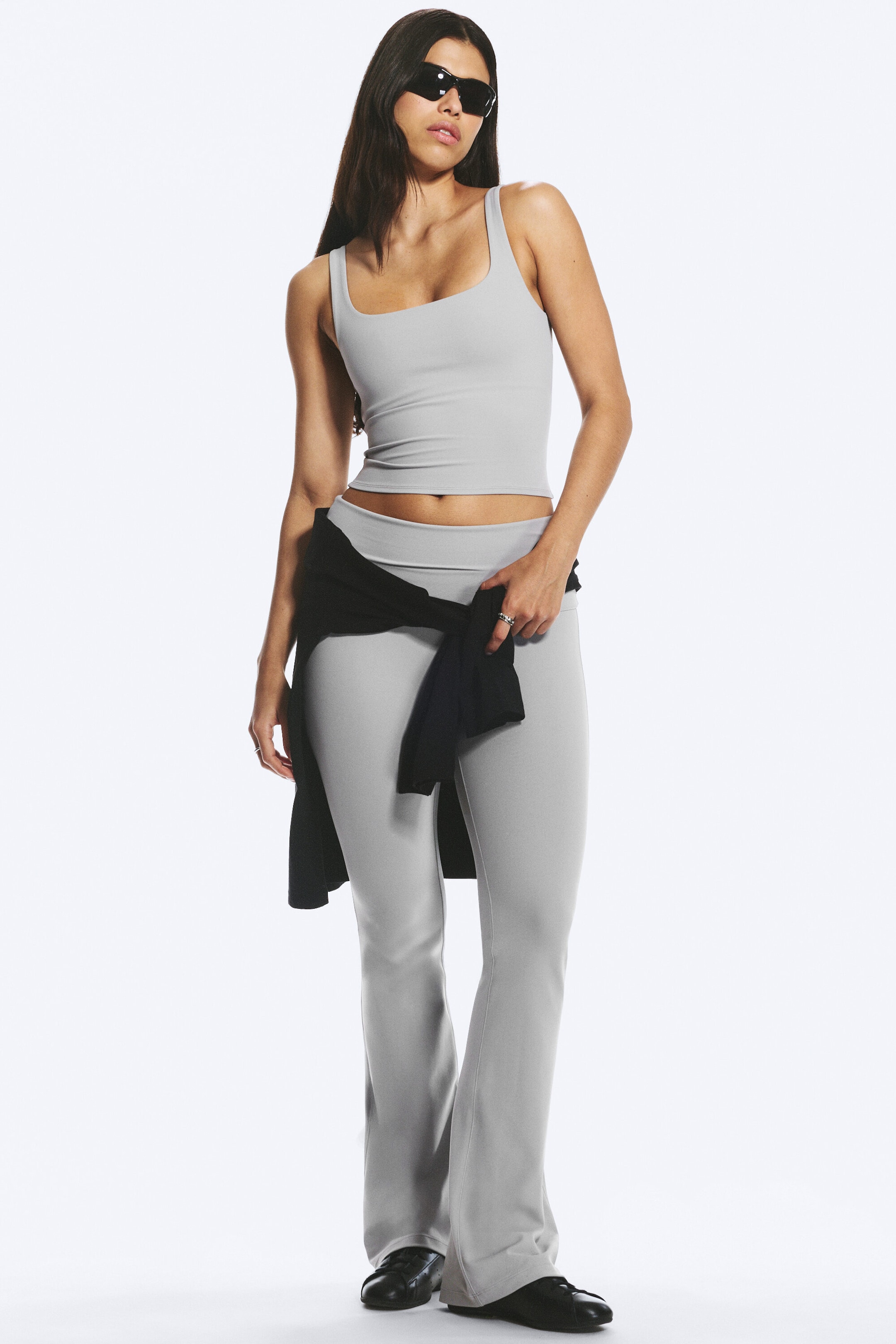 Helles Staubgrau - Cropped-Sporttop - 2