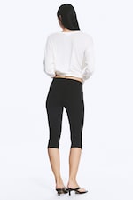 Black - Mid-Rise Capri Trousers - 3