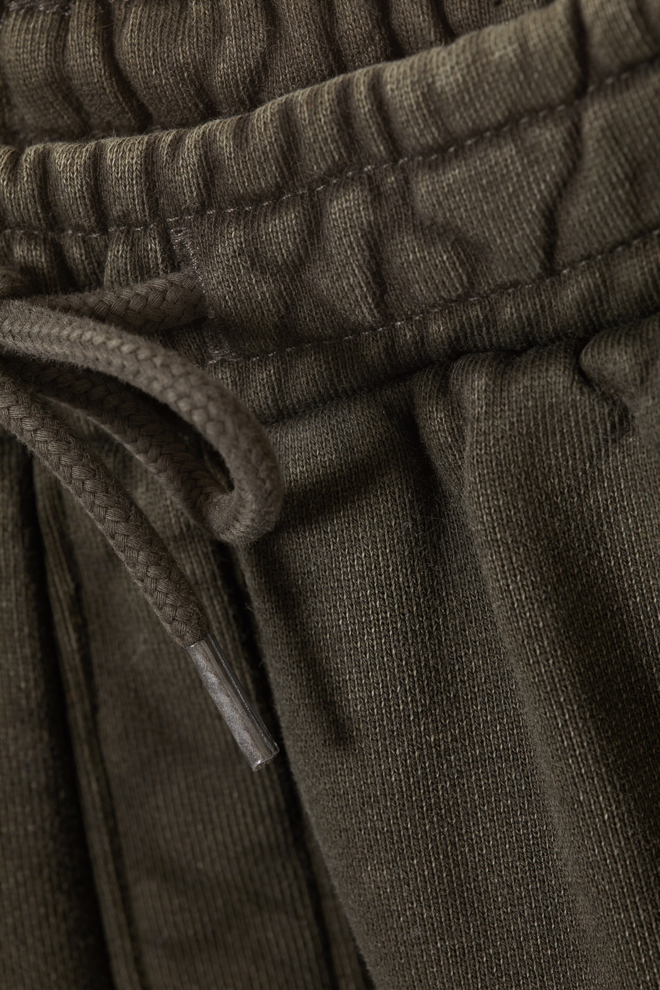View larger image: Astro Washed Baggy Skater Shorts - Washed Dark Grey - Men | H&M GB 2