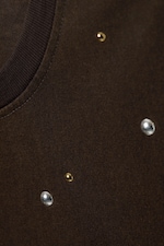 Dunkelbraun - Oversized Longsleeve mit Nieten - 4