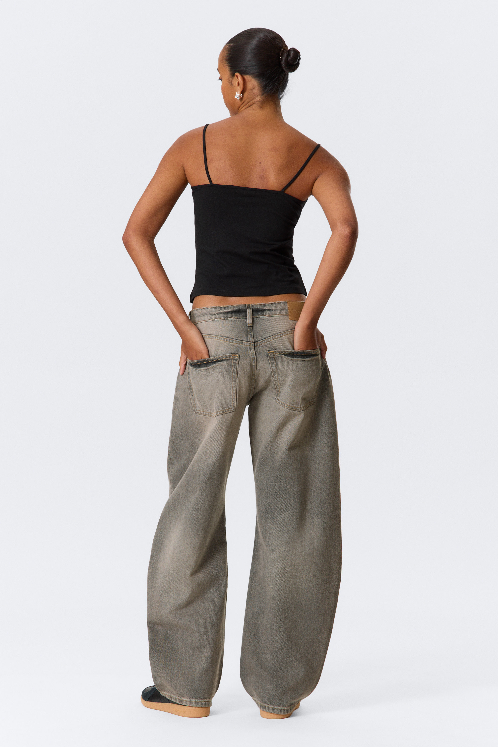 Canyon Grey – Middelgrijs - Abell Mid Rise Regular Cocoon Leg Jeans - 5