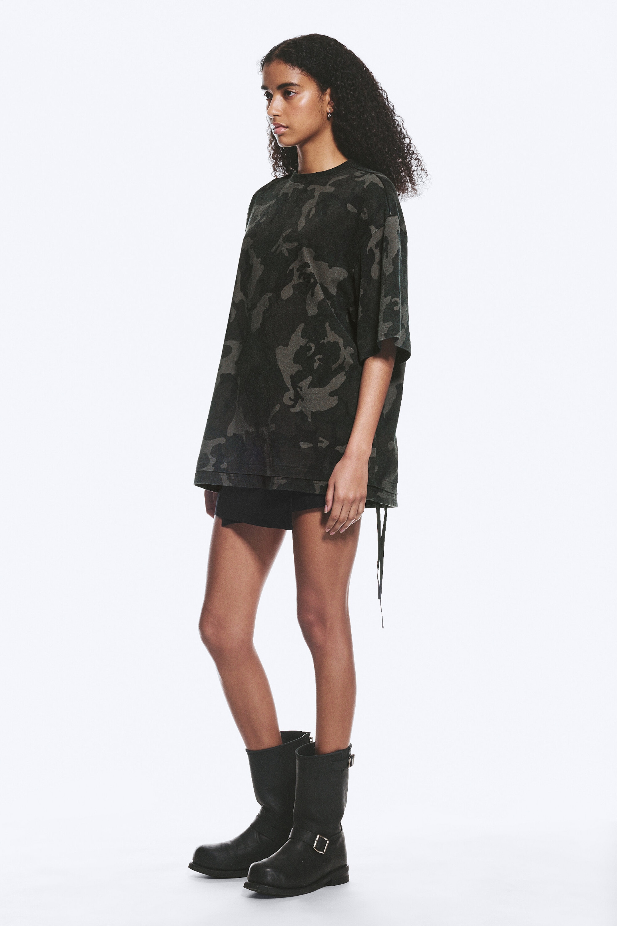 Khakigrön - Camouflage - Oversized kortärmad t-shirt med tryck - 3