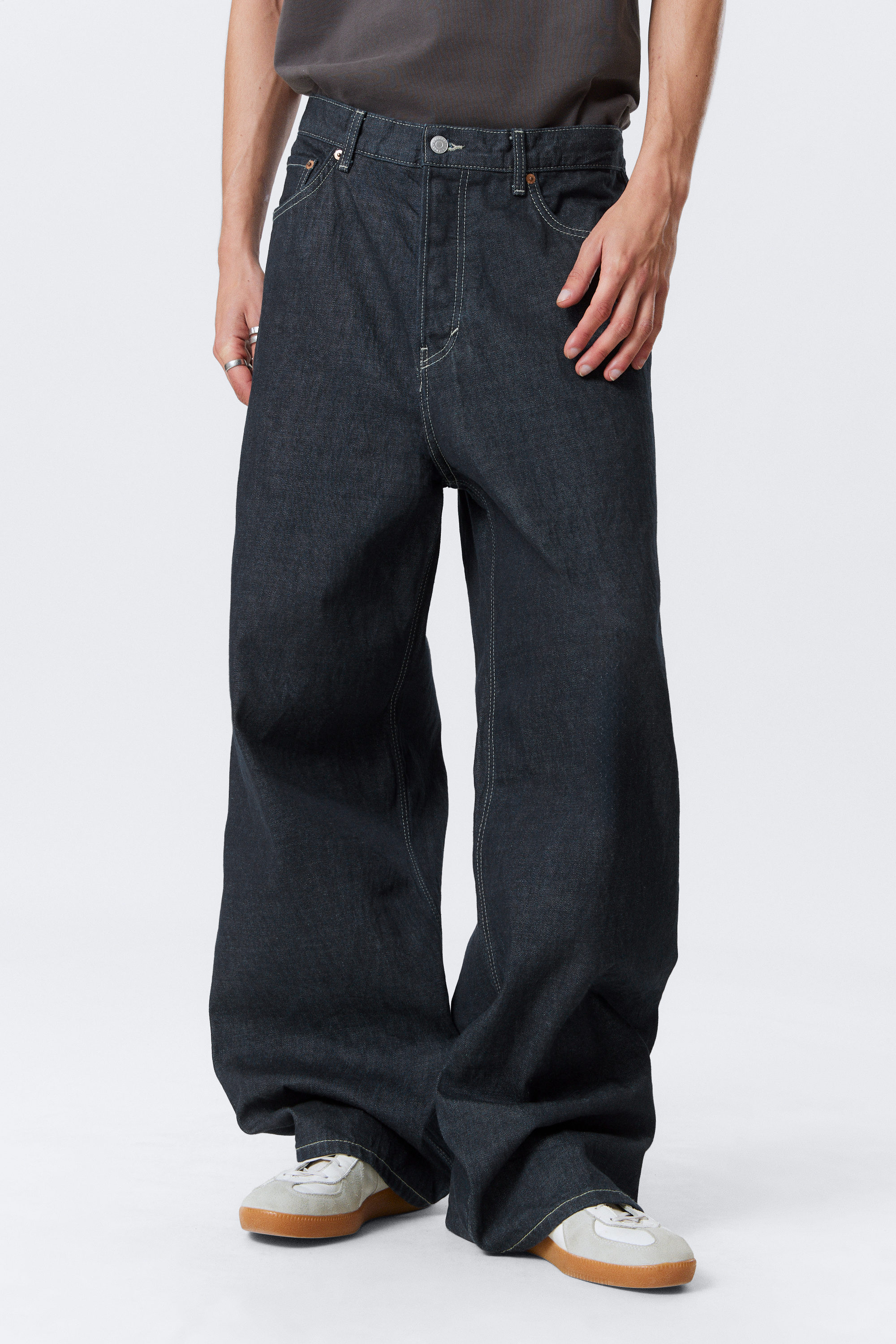 Blue Rinse - Dark Blue - Astro Loose Baggy Leg Jeans - 3