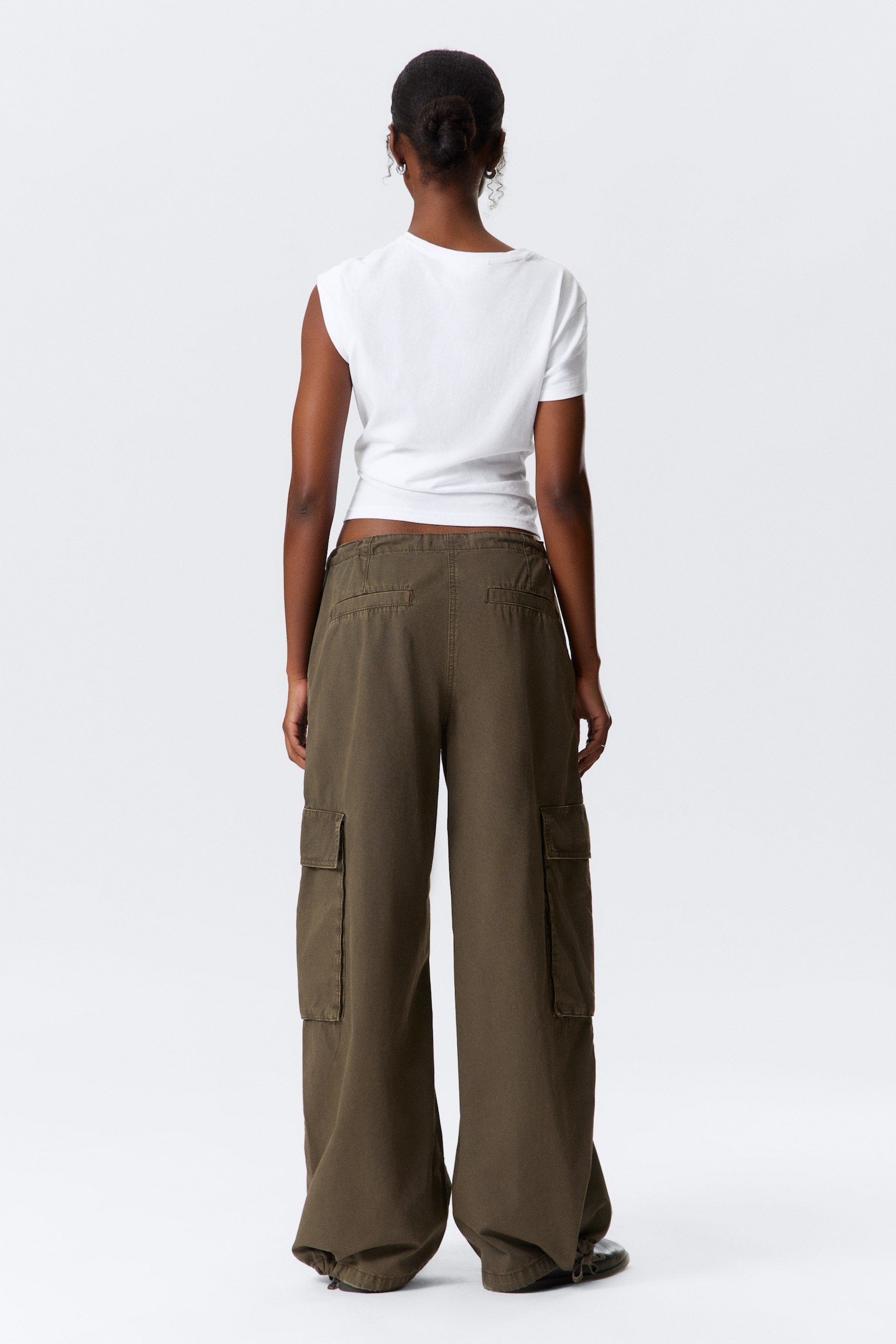 Low Rise Wide Leg Cargo Trousers - Dark Khaki/Dark Grey - 7