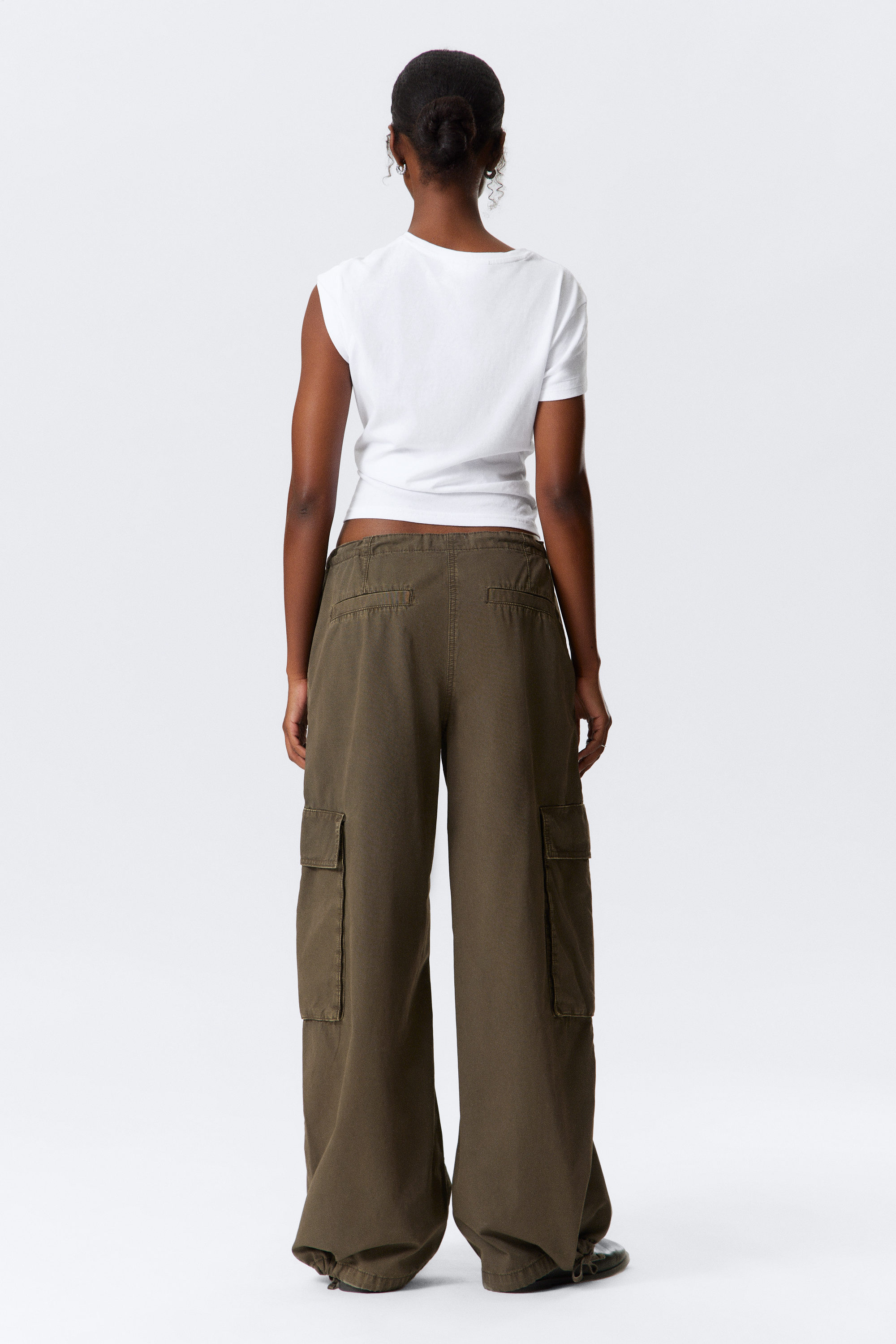Dark Khaki - Low Rise Wide Leg Cargo Trousers - 3