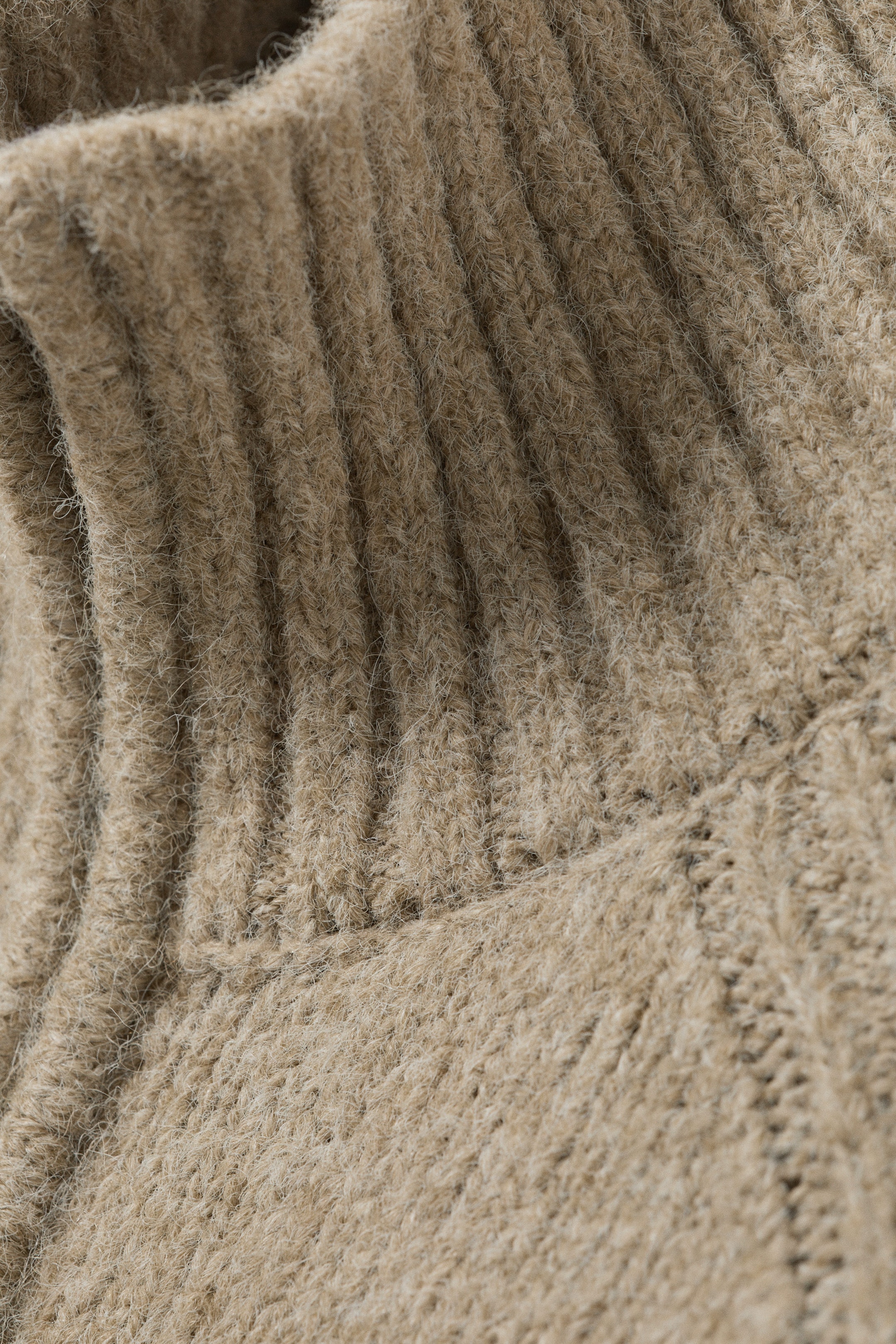 Beige meliert - Weicher Strick-Cardigan mit Reißverschluss - 5