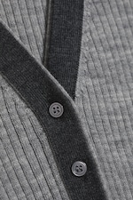 Gråmelert - V-hals cardigan i merinoull - 4