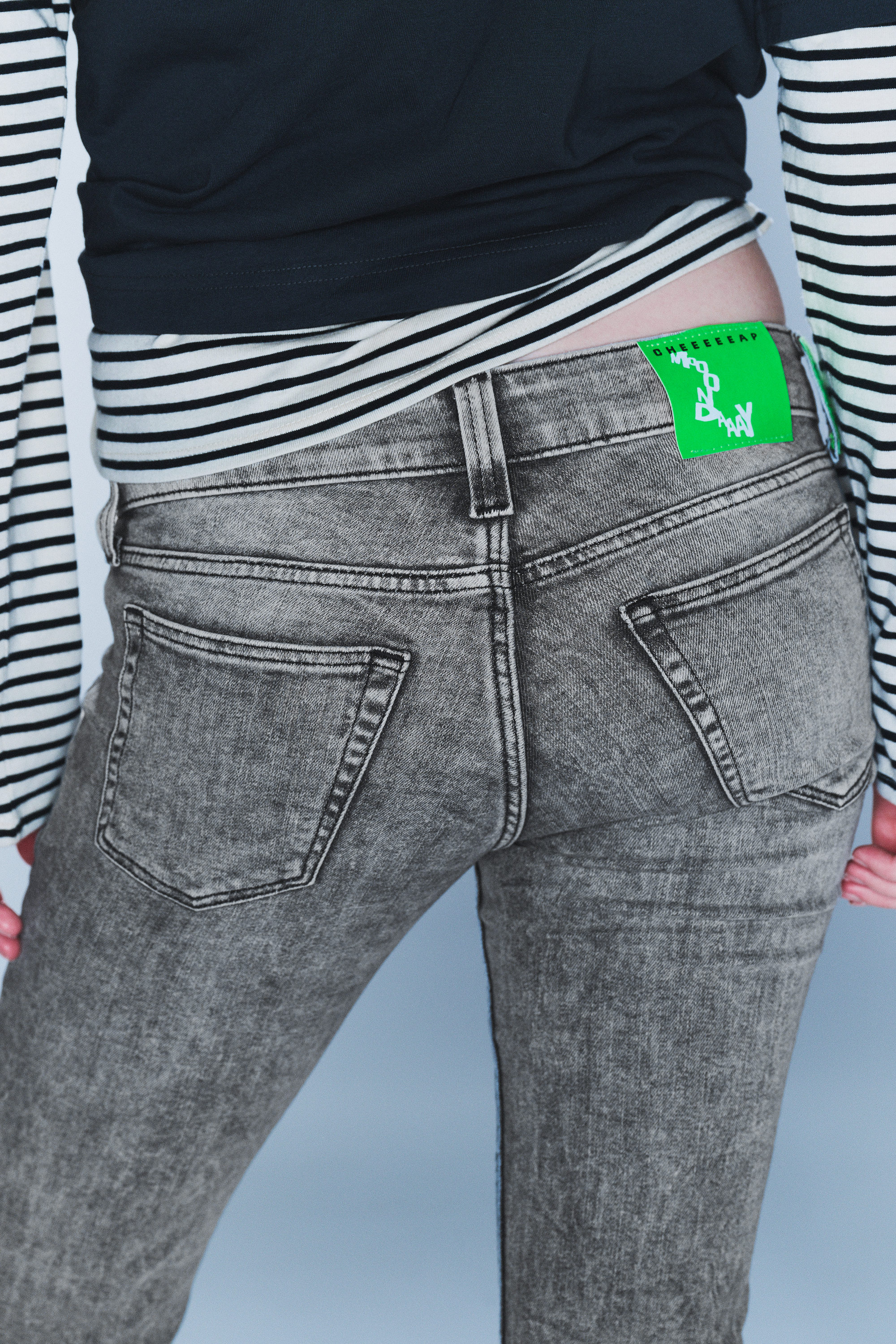 Post Grey - Sleezie Low Waist Skinny Jeans - 2
