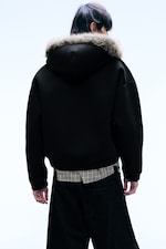 Schwarz - Scuba-Hoodie mit Zipper und Kunstfellkapuze - 3