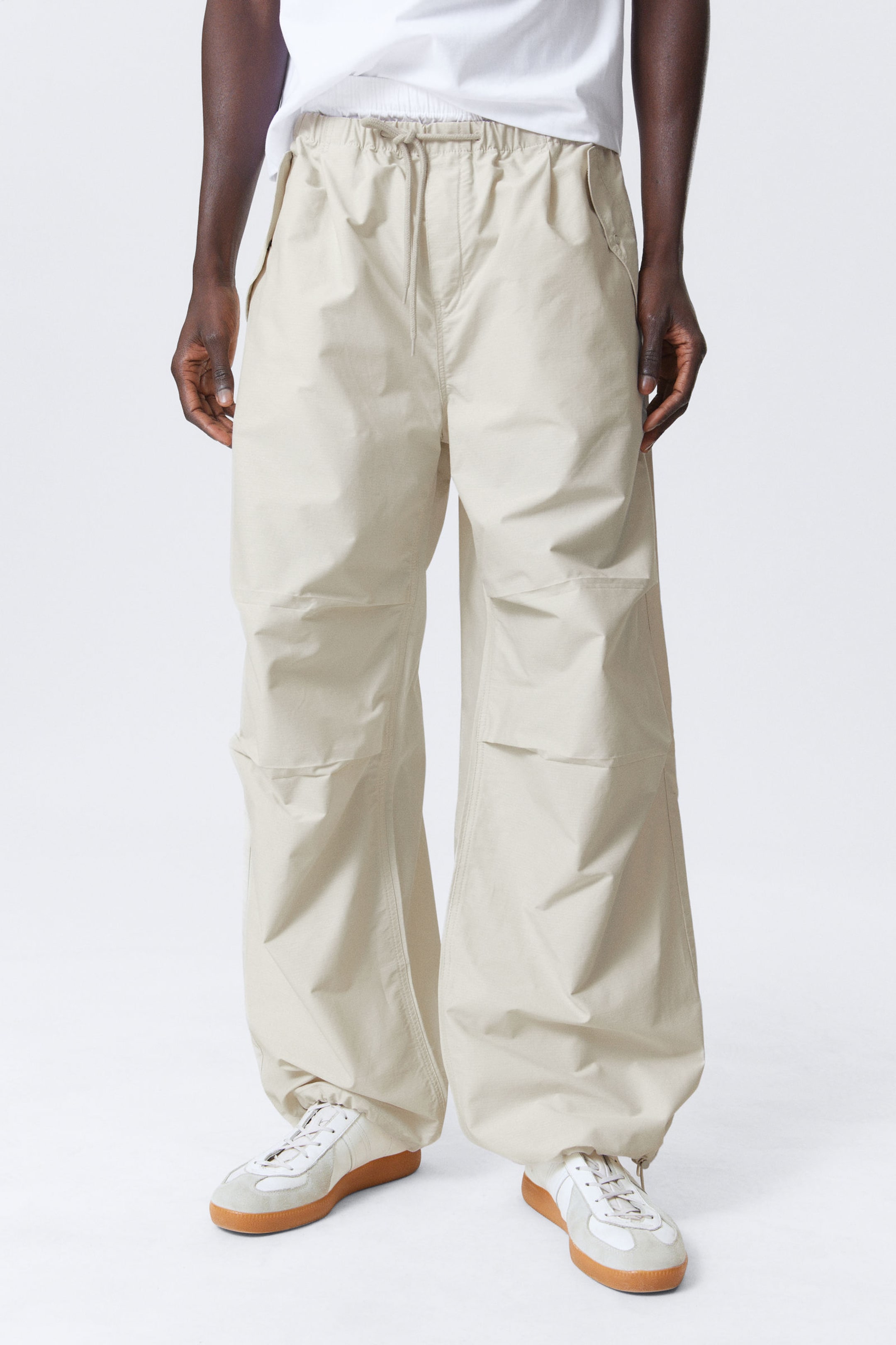 #D3CFC5 - Loose Pleated Parachute Trousers - 2