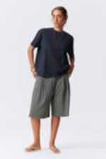 Marineblau - Relaxtes Boxy-T-Shirt aus Baumwolle - 1
