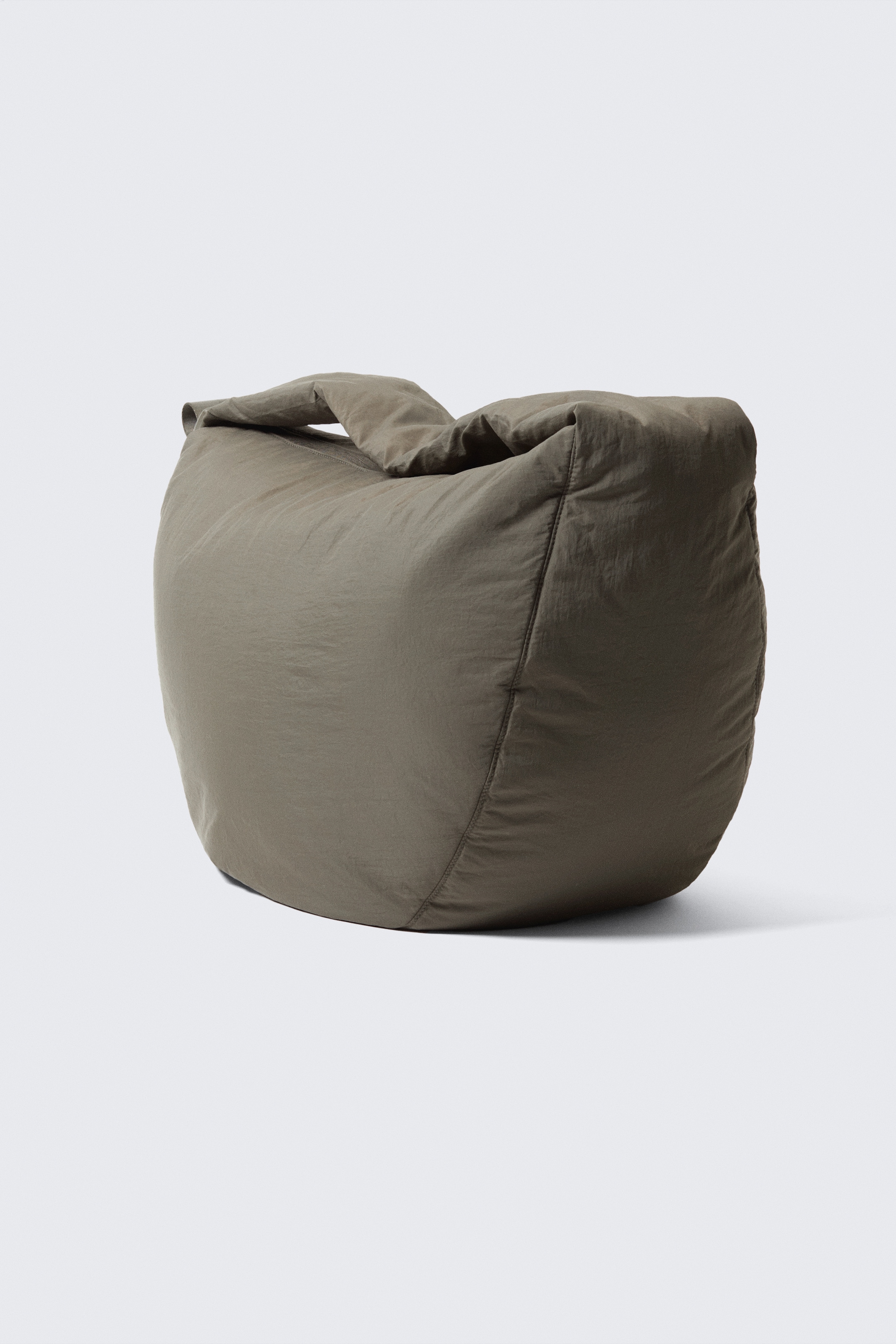 Visa större bild: Samir stor vadderad crossbody-väska - Mörk mullvad - HERR | H&M SE 2