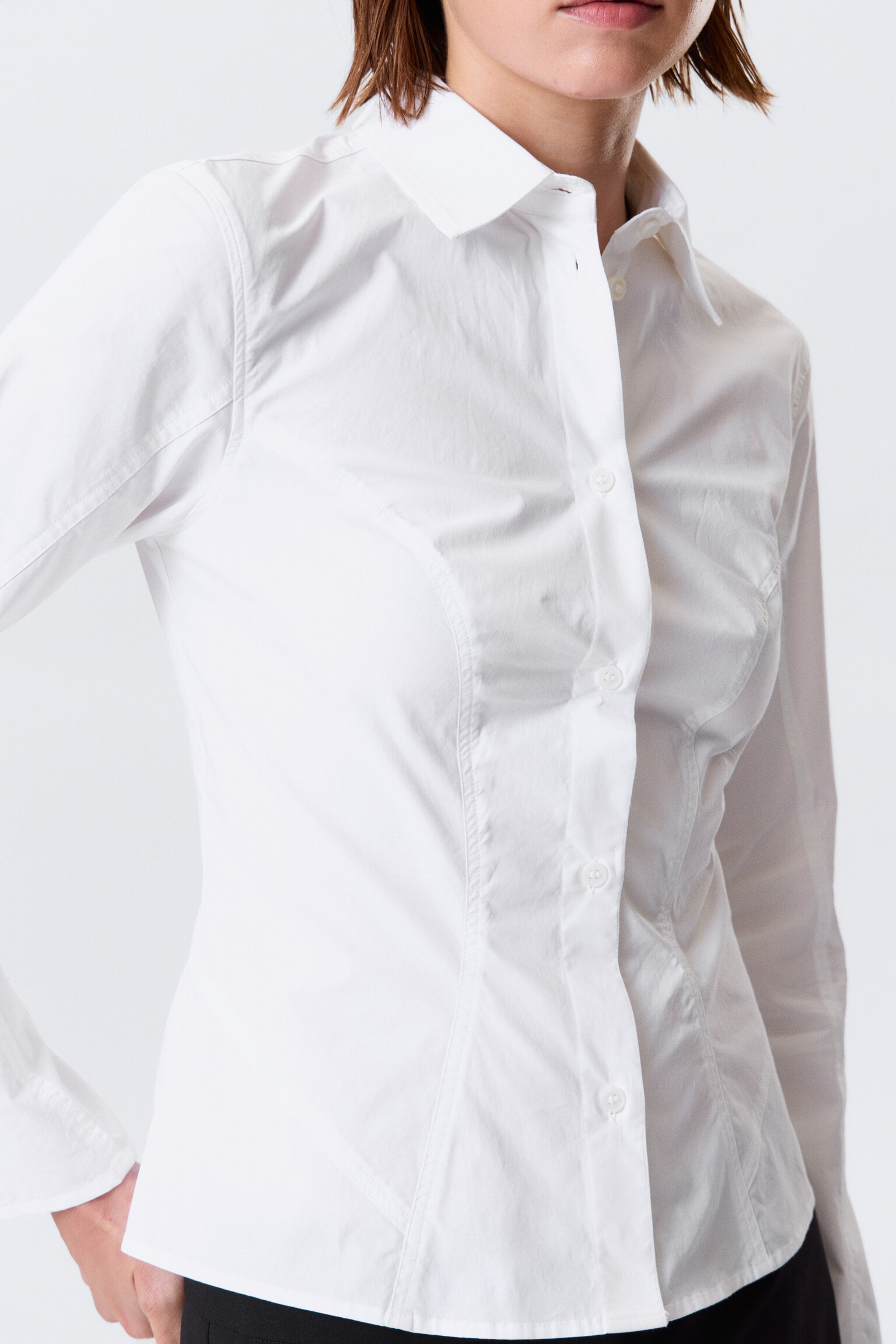 Priliehavá košeľa s dlhým rukávom z bavlny - biela/Čierna - 6