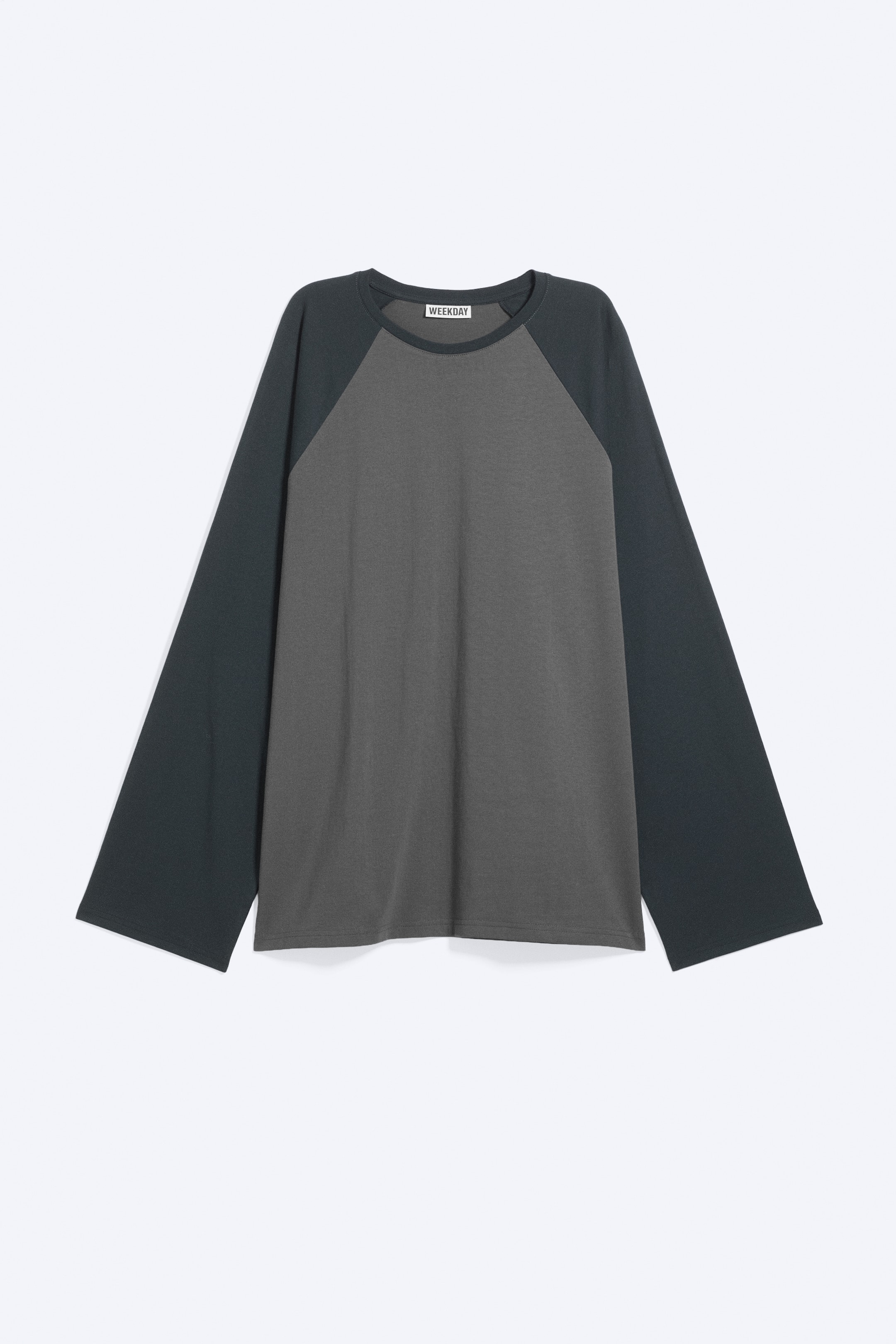 Visa större bild: Avslappnad långärmad raglan-topp - Dark Grey - DAM | H&M SE 1