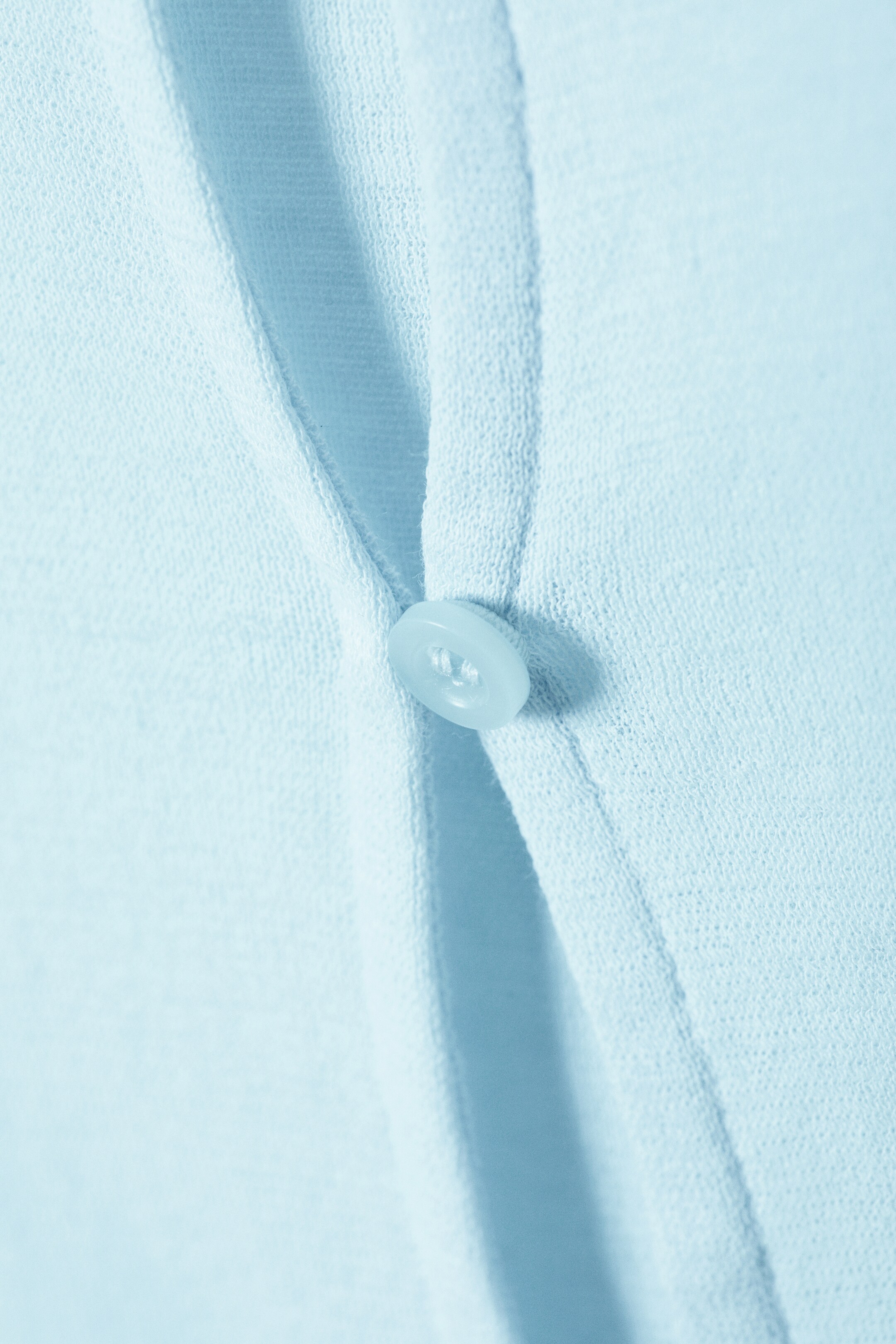 Größeres Bild anzeigen: Schmaler einreihiger Cardigan - Hellblau - Ladies | H&M AT 2